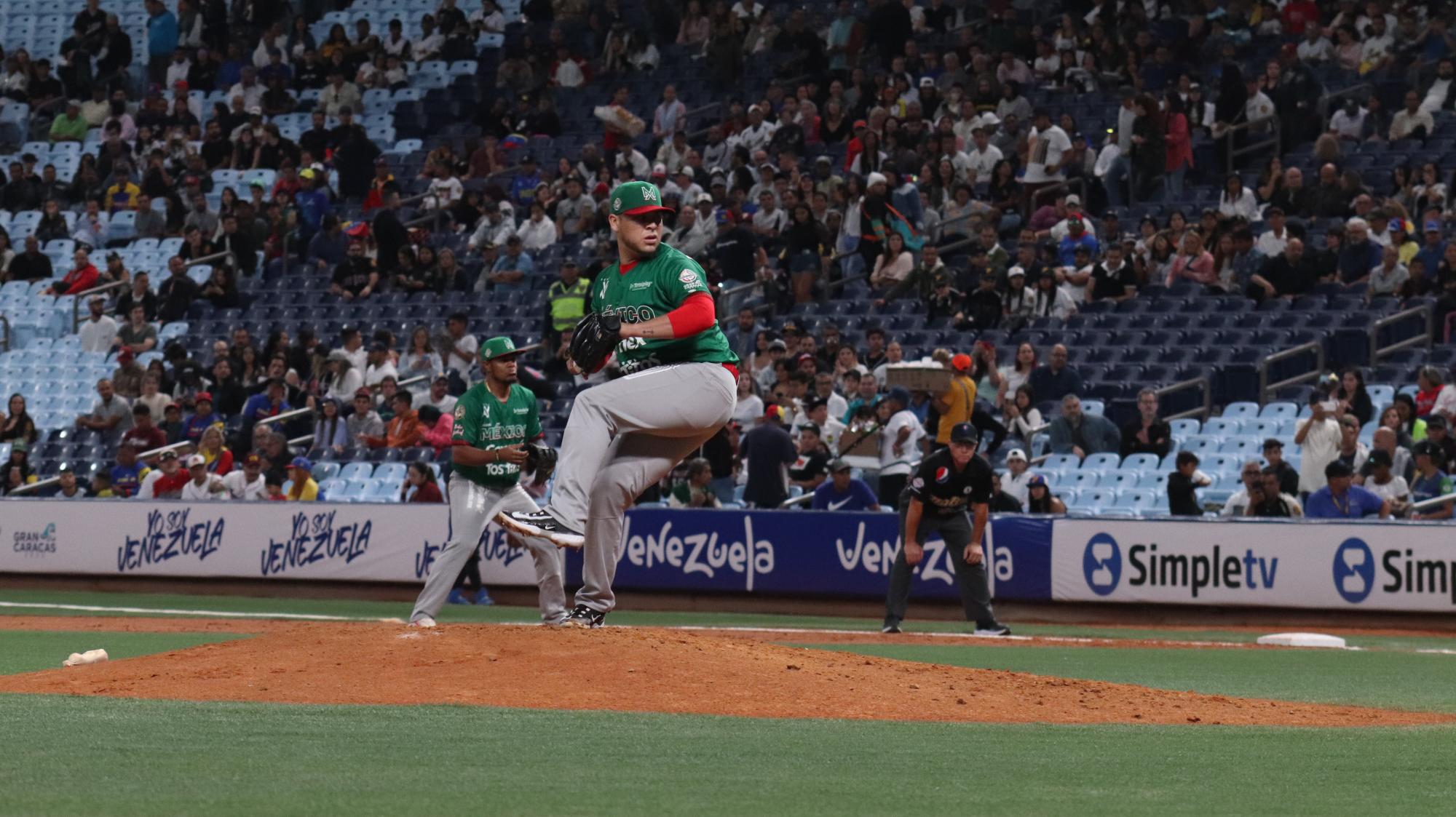 $!México apalea y blanquea a Venezuela para ‘amarrar’ las semifinales de la Serie del Caribe