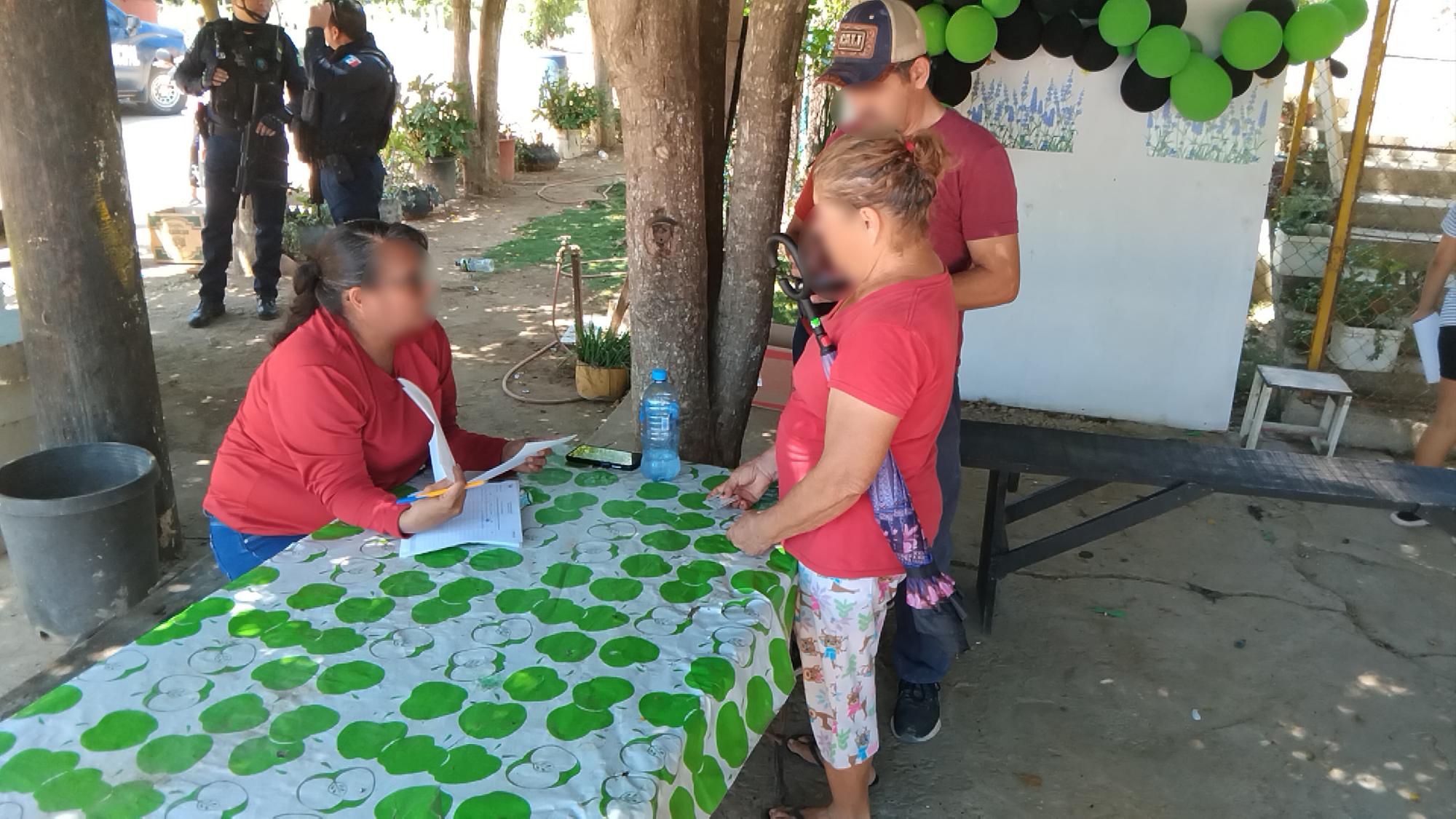 $!Recorre Ayuntamiento los puntos críticos y lejanos de Elota para llevar despensas