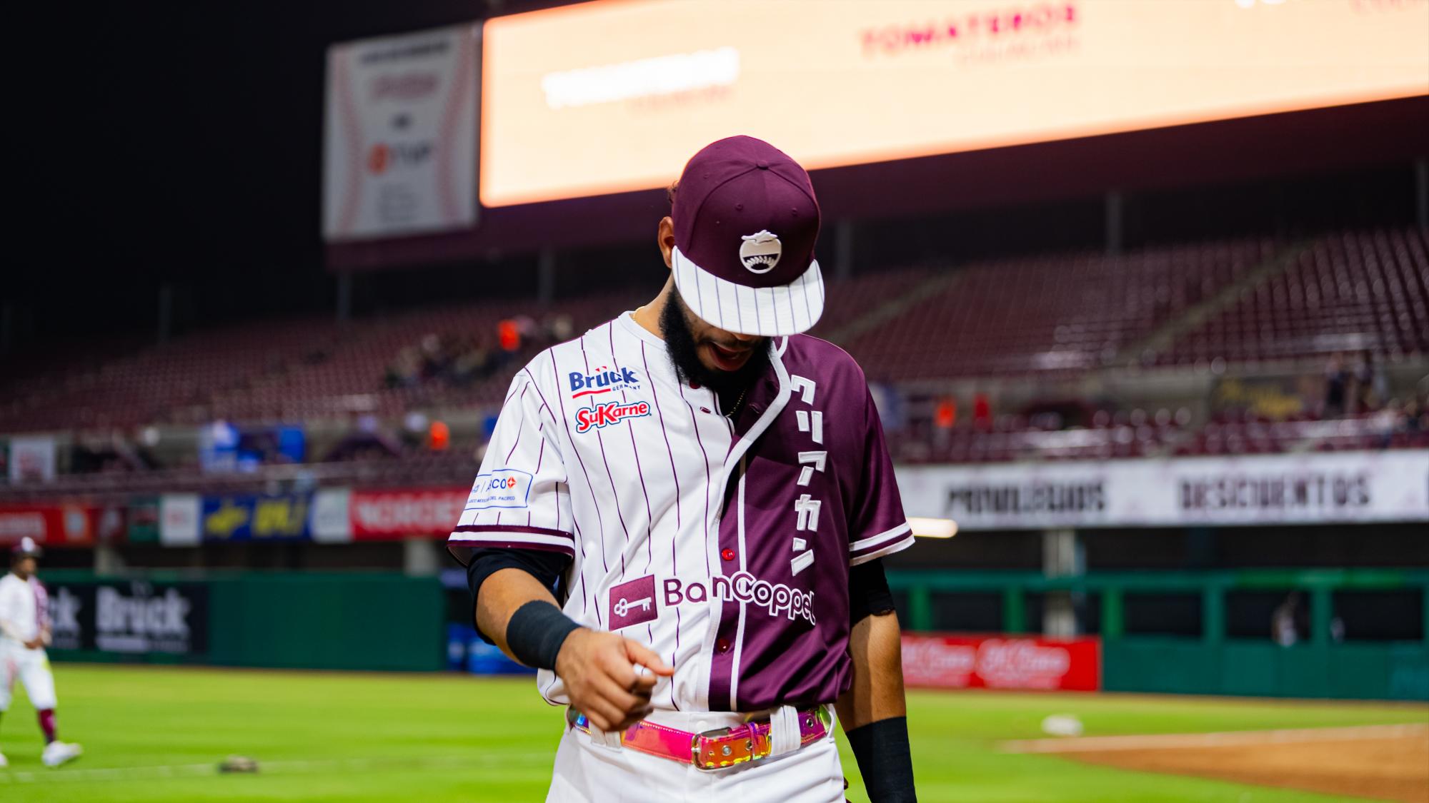 $!Tomateros de Culiacán cae en debut del mánager Roberto Vizcarra