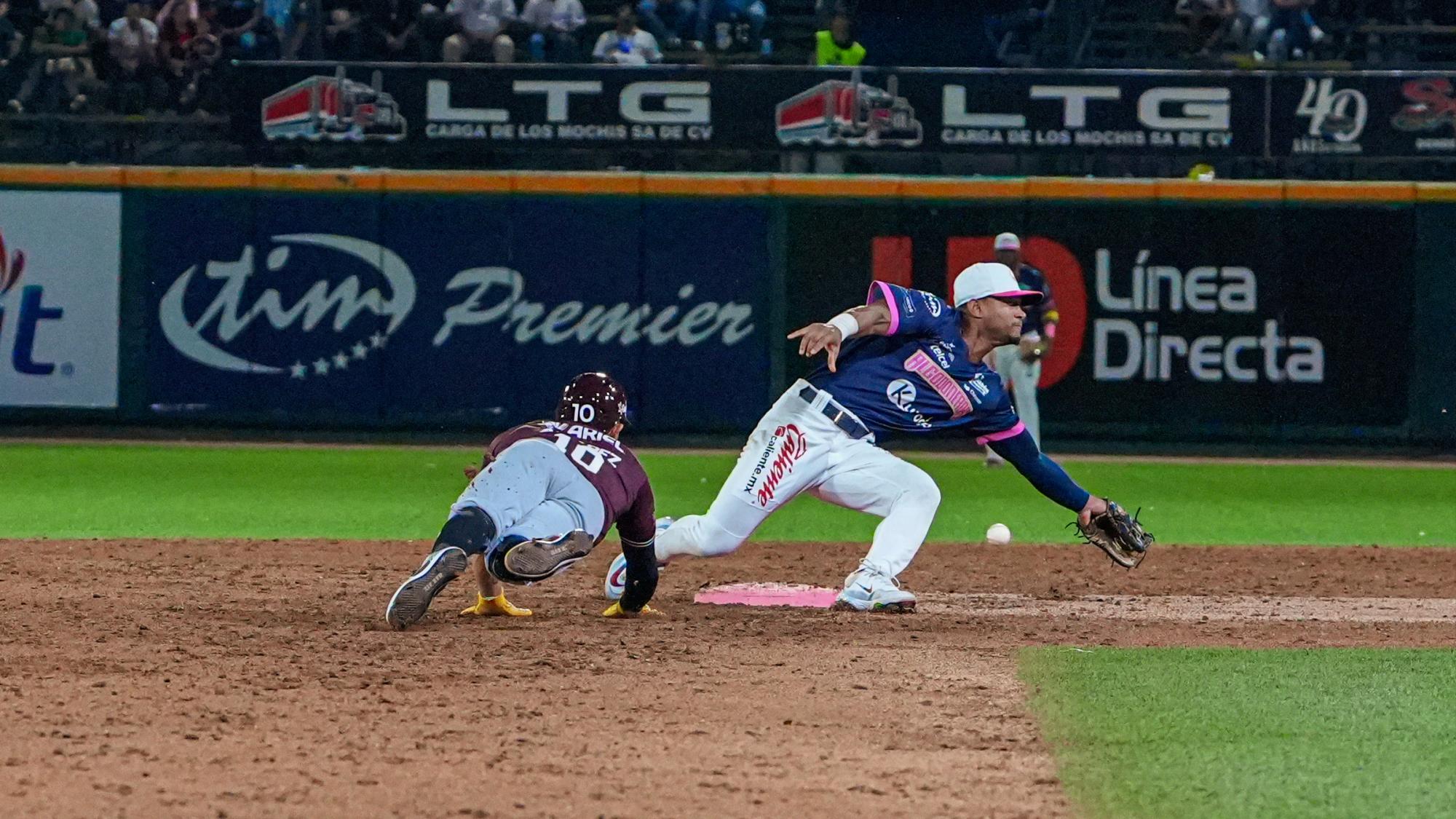 $!Jonrones de Quiroz y Smith Jr. abren camino al triunfo de Tomateros ante Algodoneros