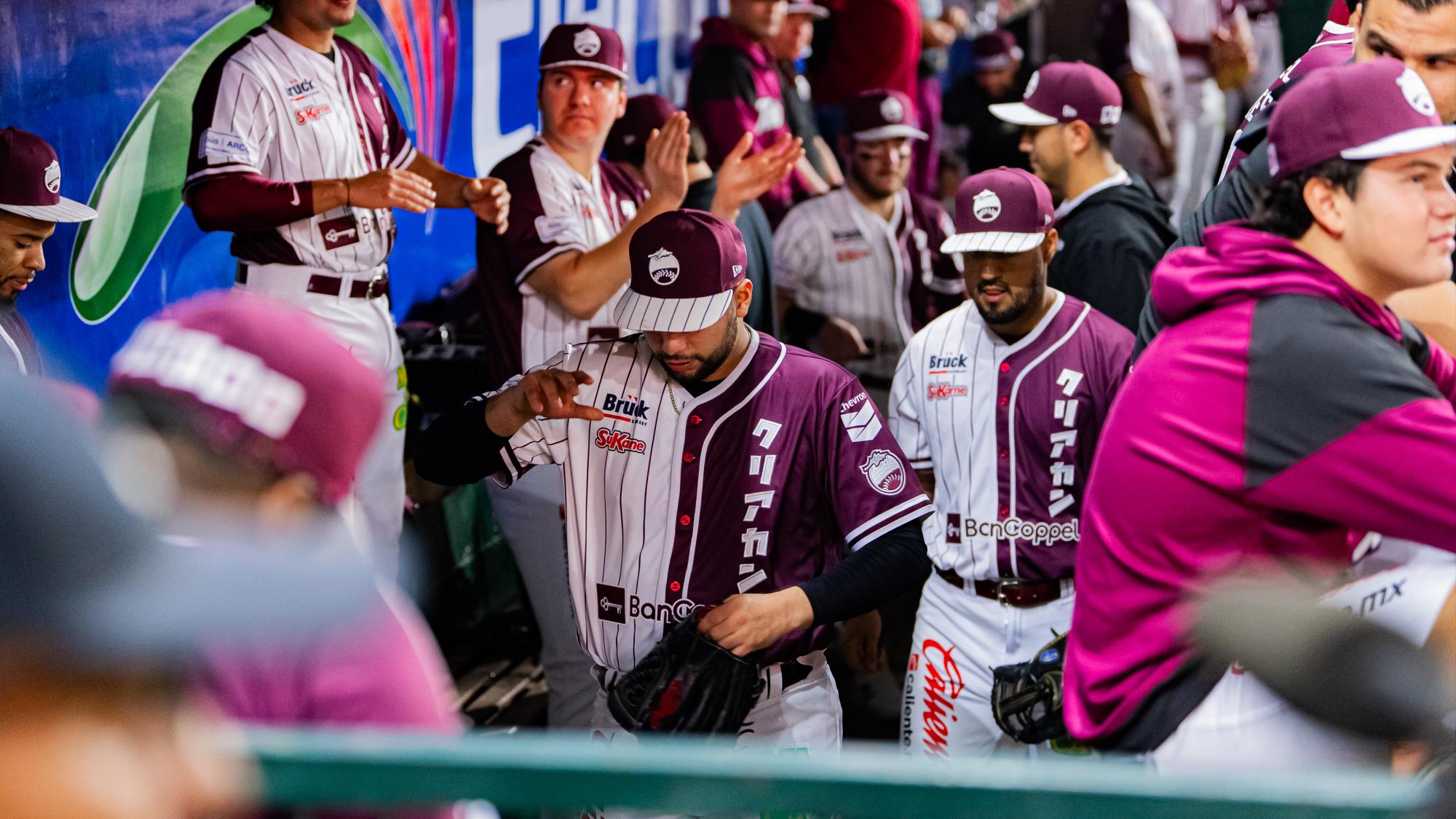 $!Tomateros de Culiacán cae en debut del mánager Roberto Vizcarra