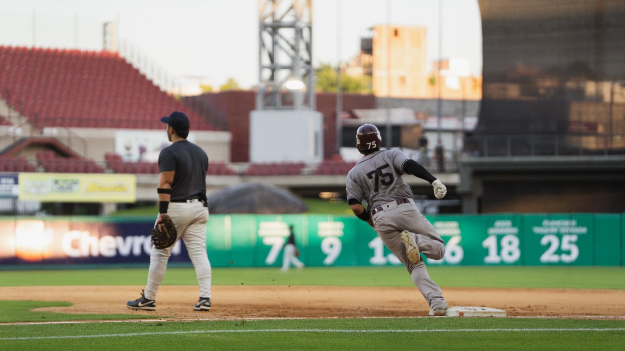 $!Luce bateo de Tomateros de Culiacán en juego de preparación ante JAPAC