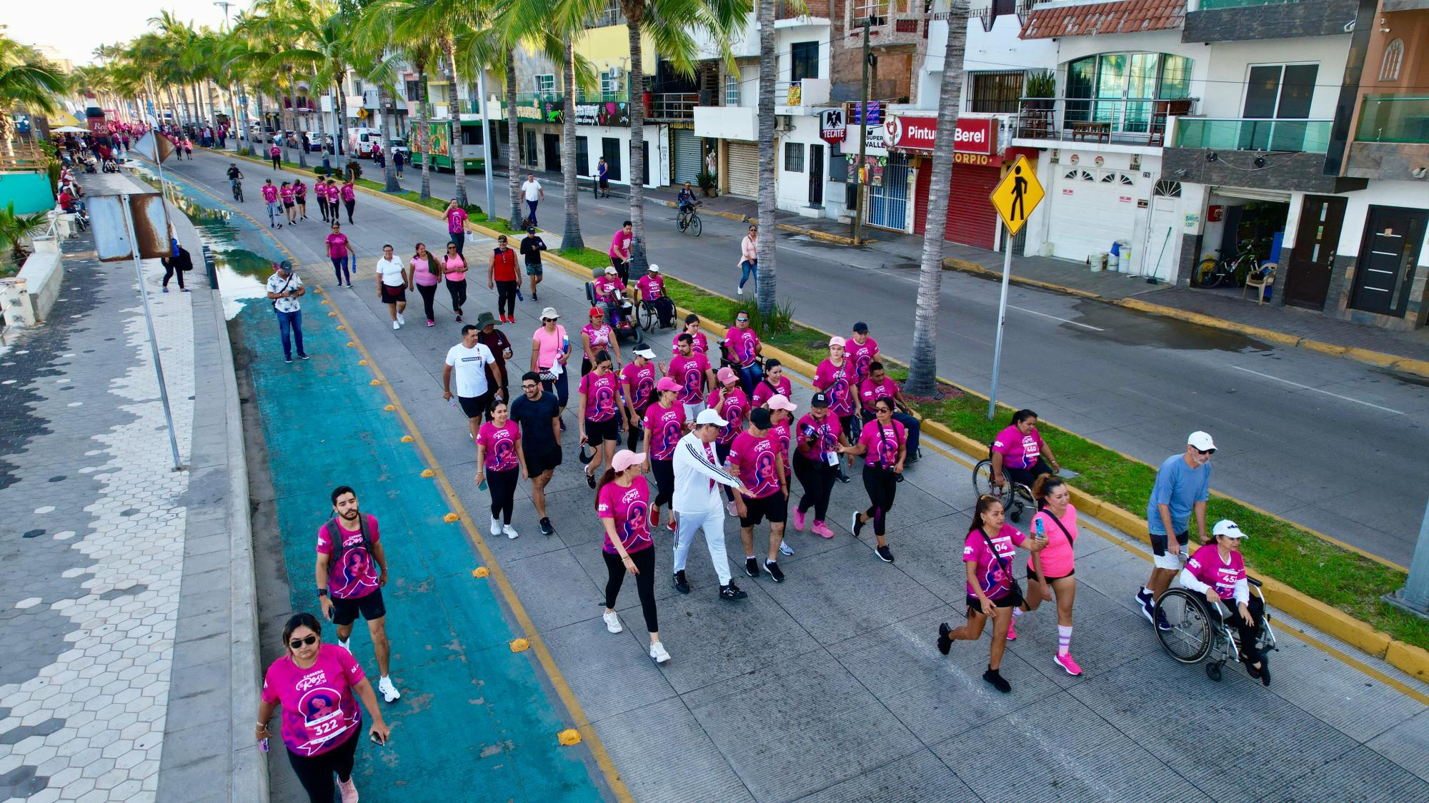 $!Impulsan Alcalde de Mazatlán y su esposa la detección oportuna del cáncer de mama