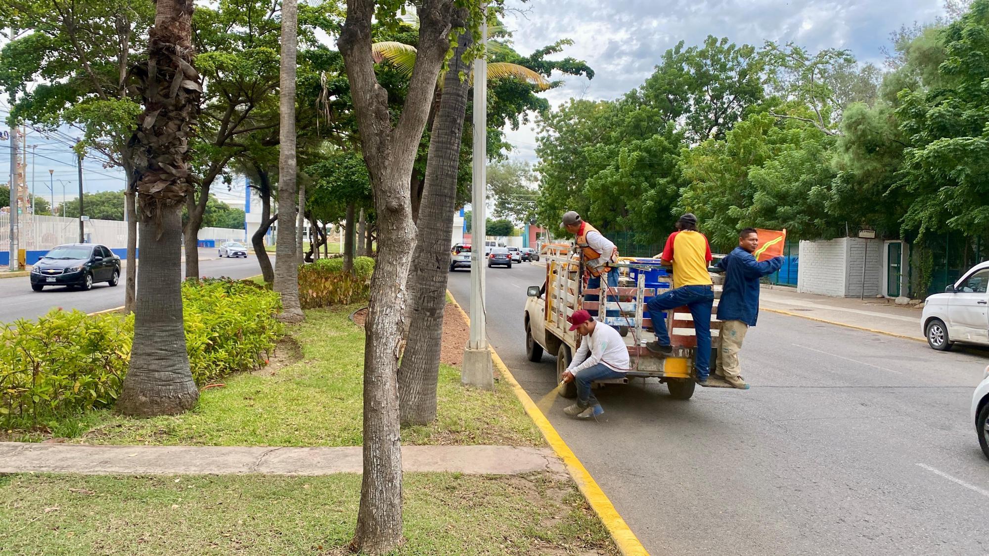 $!En Mazatlán, afinan últimos detalles en la zona de la Villa Navideña