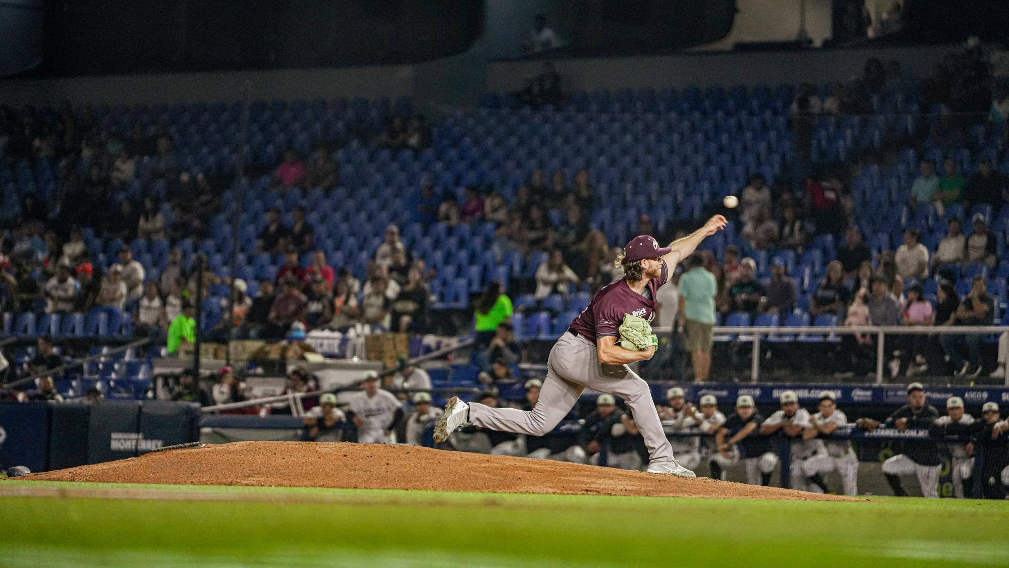 $!Tomateros blanquea y barre a Sultanes para mantener liderato de LMP