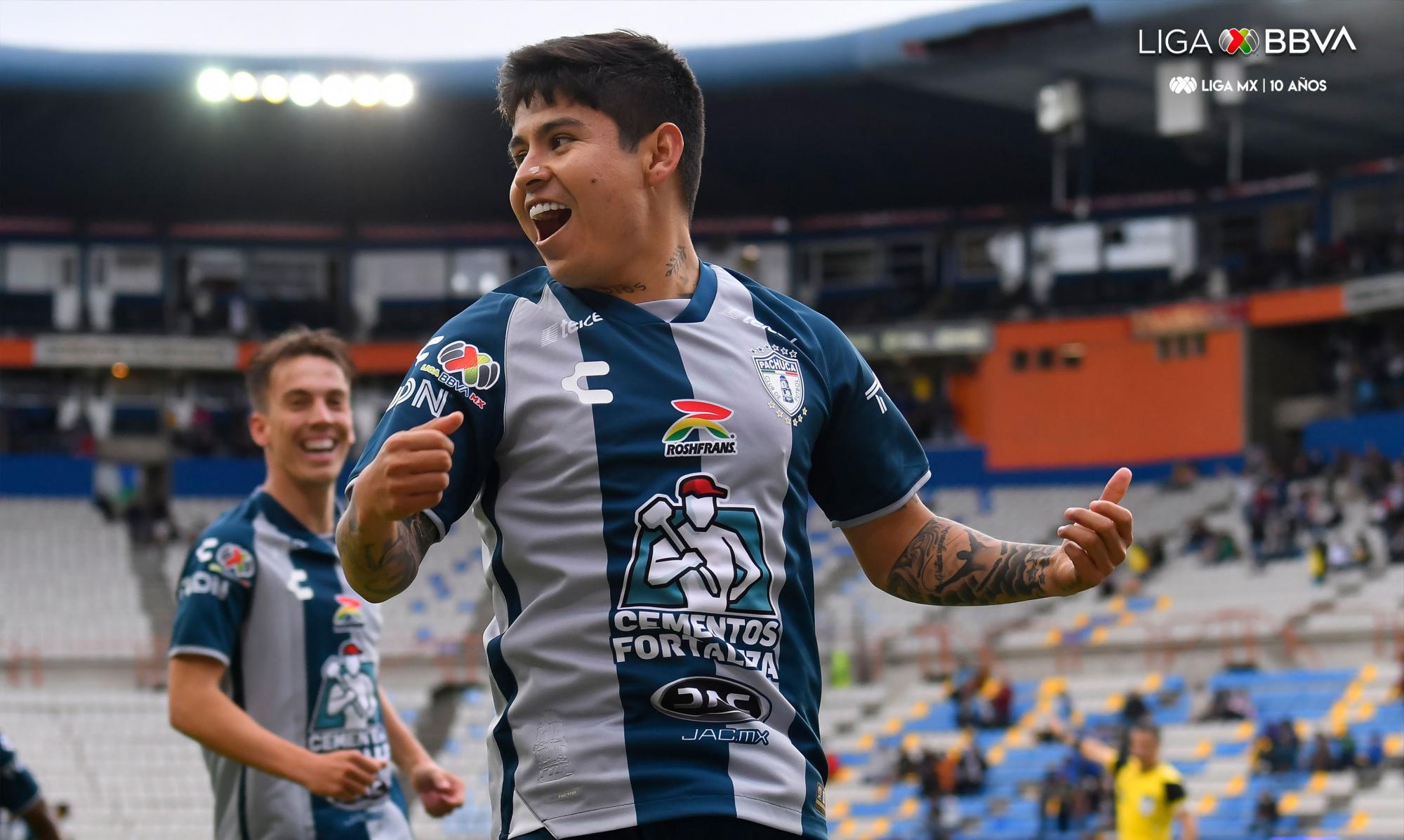 $!Pachuca derrota a Santos y se acerca a la cima