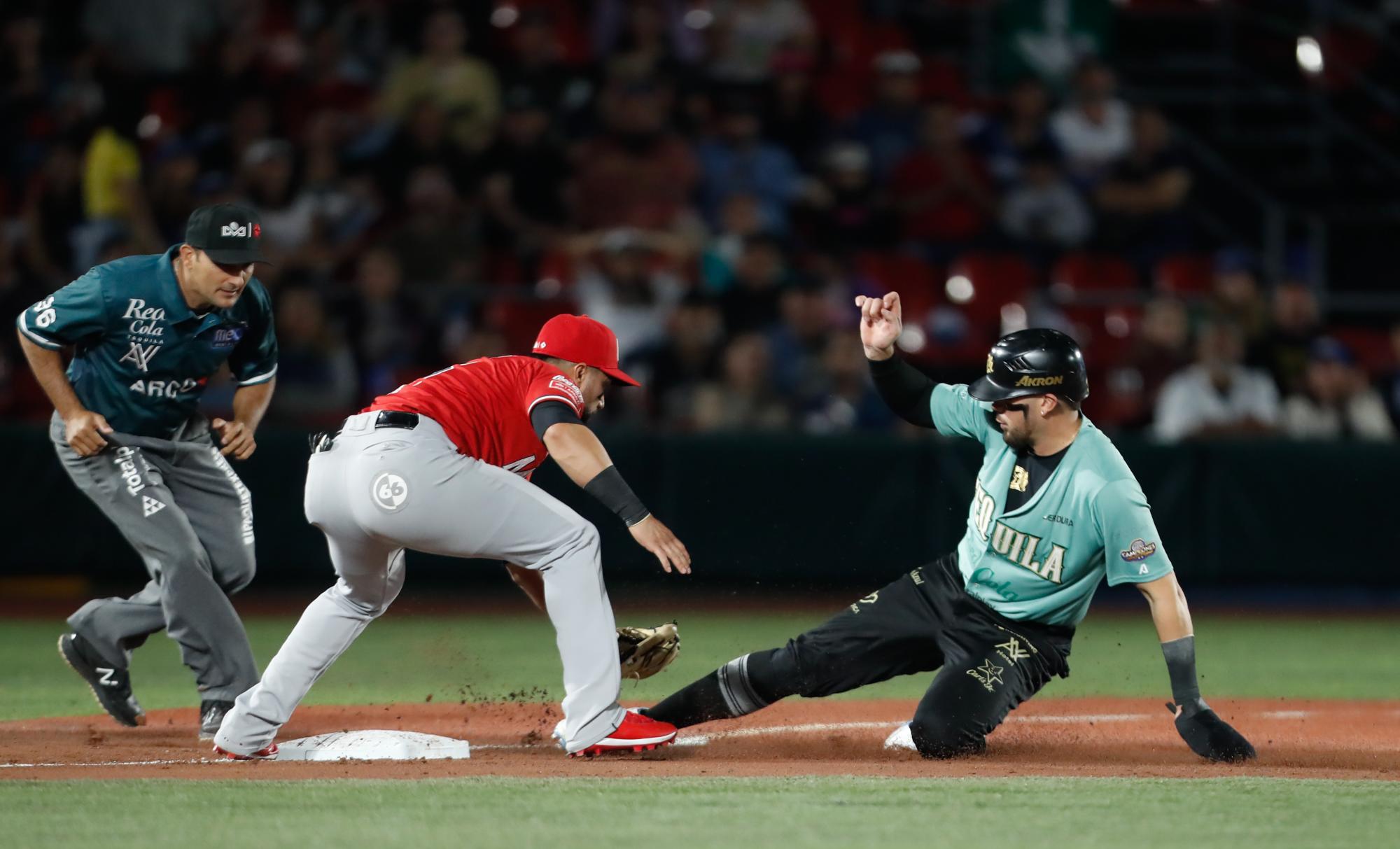 $!Charros remonta y se queda con la serie frente a Mexicali