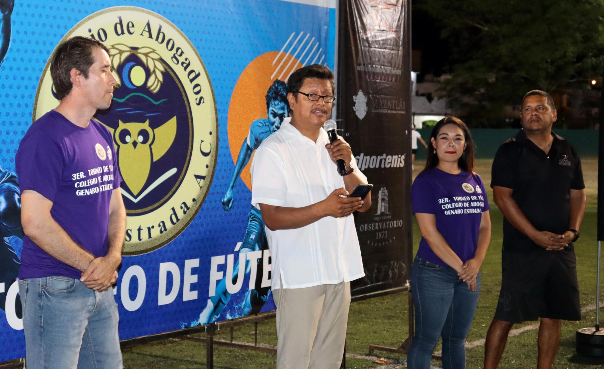 $!Ponen juristas a rodar el balón