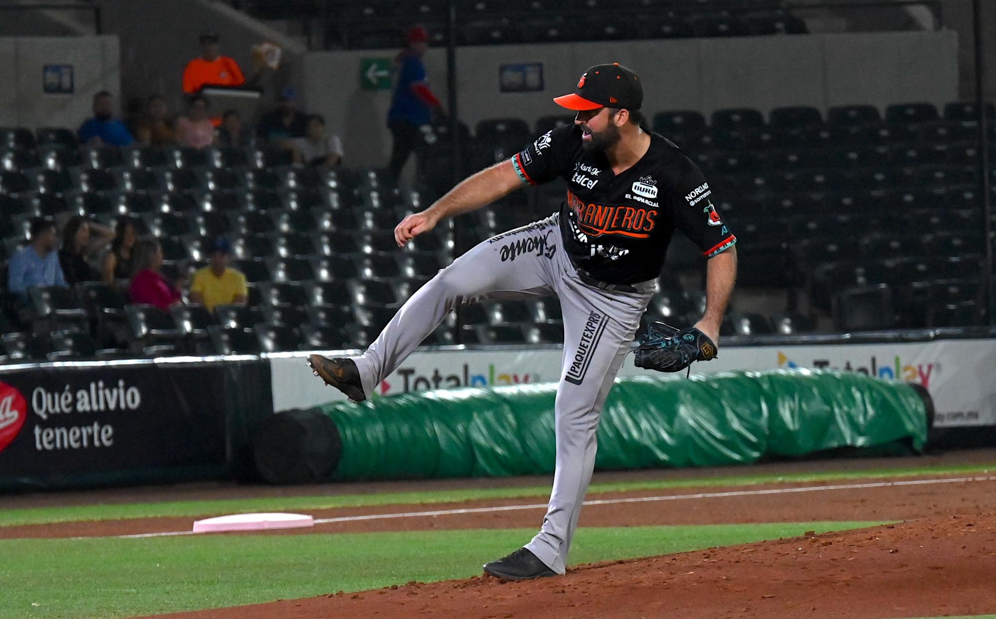 $!En gran duelo de pitcheo se empata la serie entre Yaquis y Naranjeros