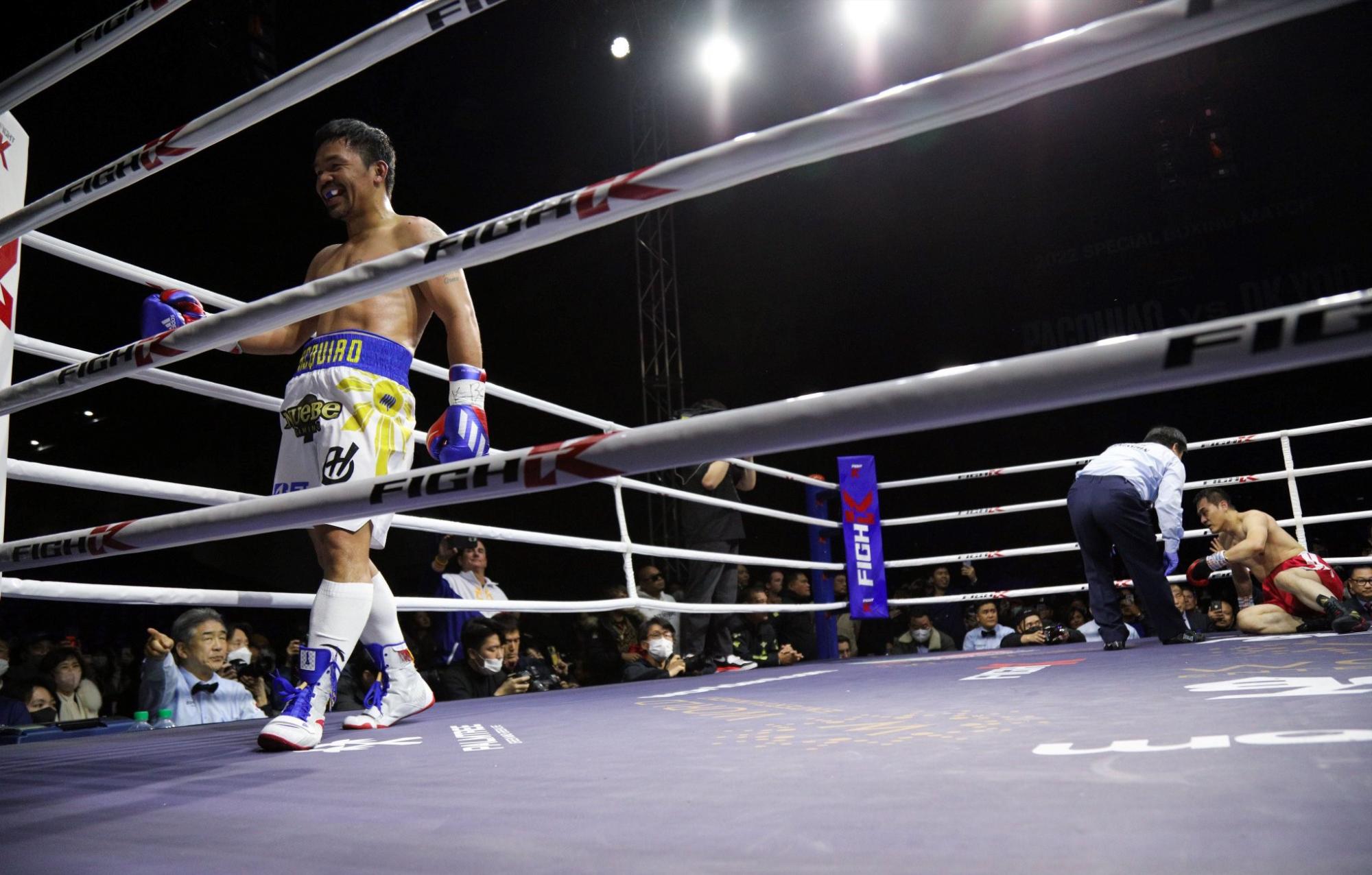 $!Manny Pacquiao vence a youtuber en su regreso al boxeo