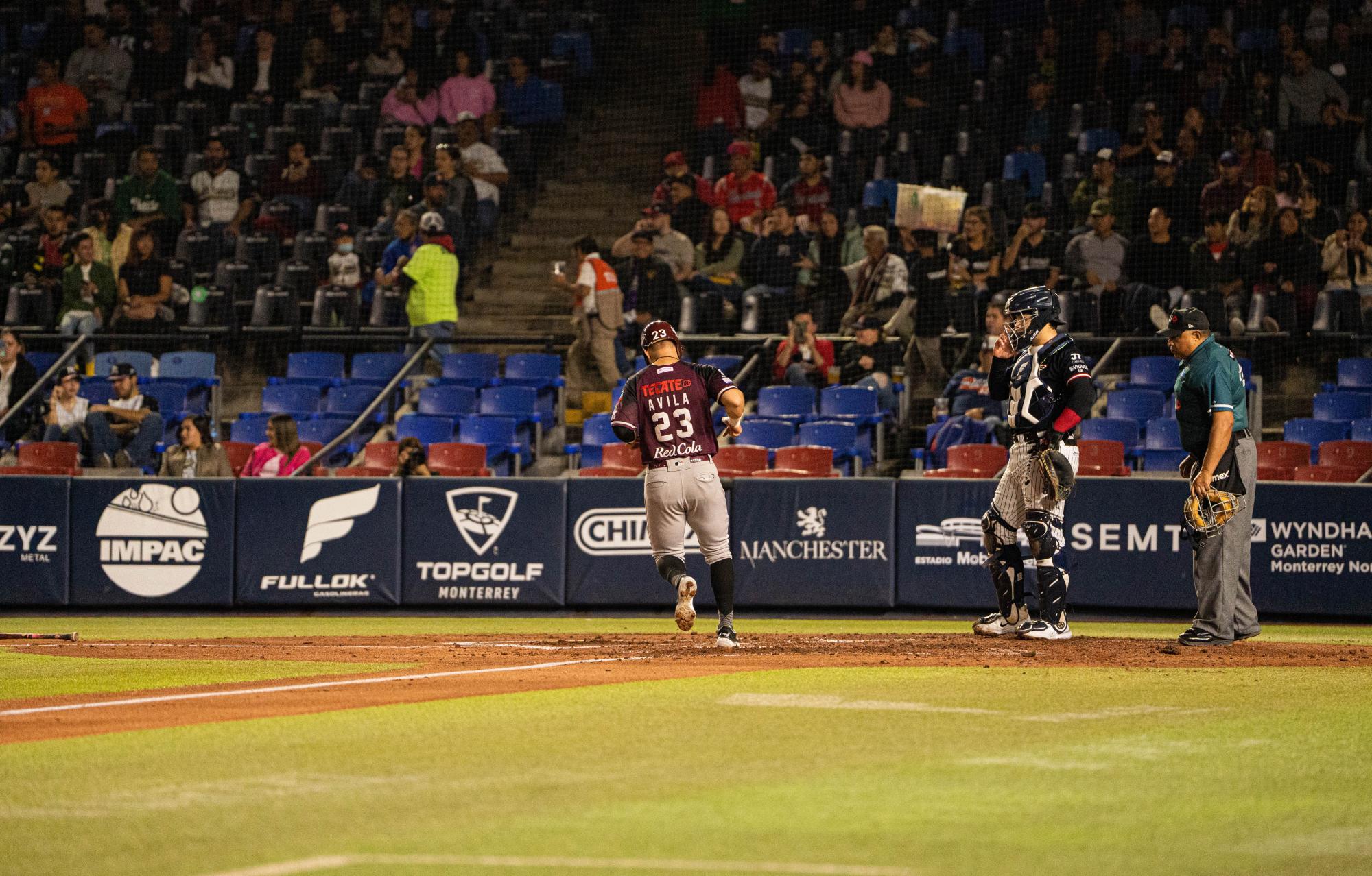 $!Tomateros de Culiacán divide honores con Sultanes