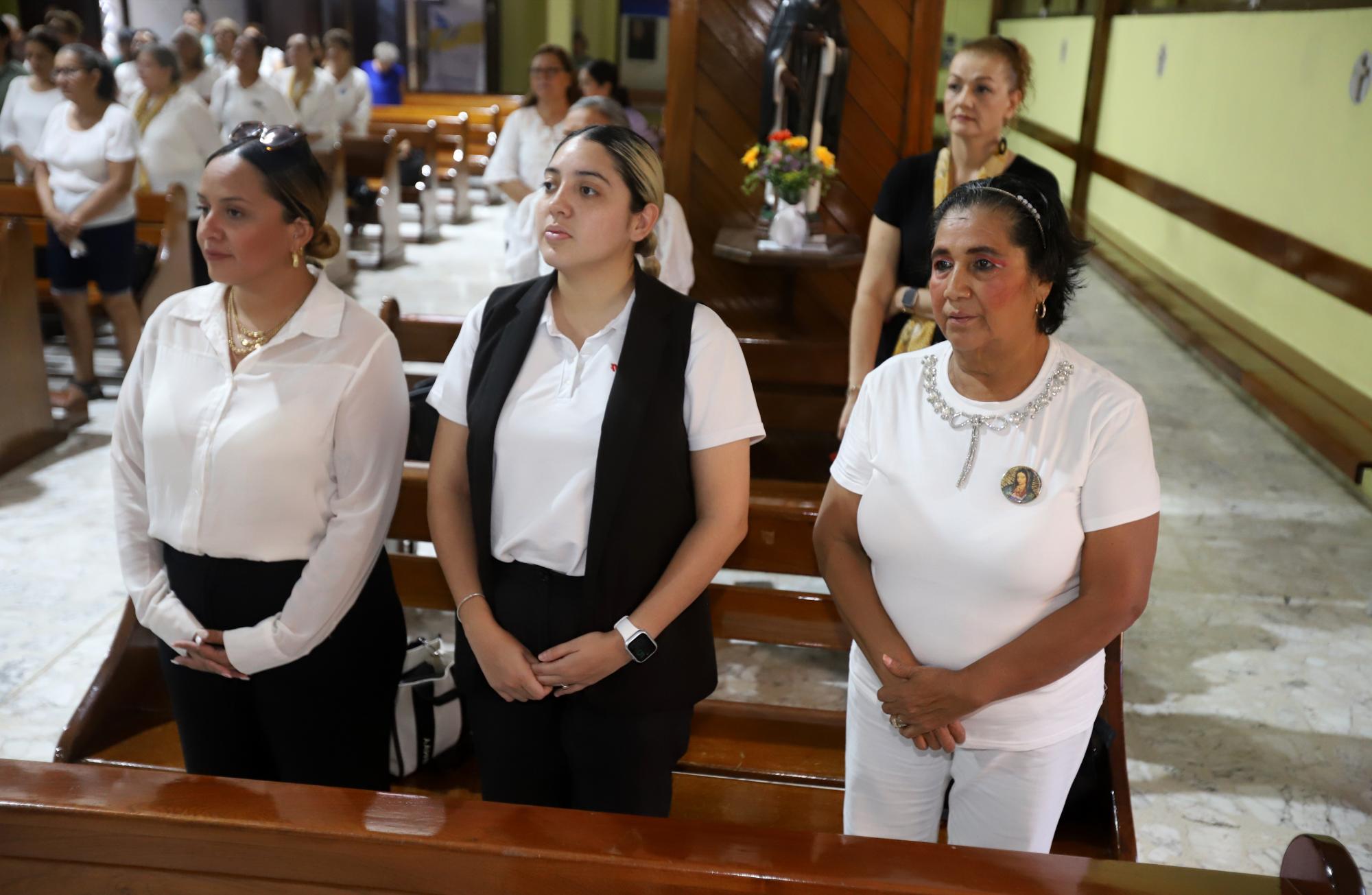 $!Carolina Zataráin, Alina Zataráin y Sandra Luz Ríos.