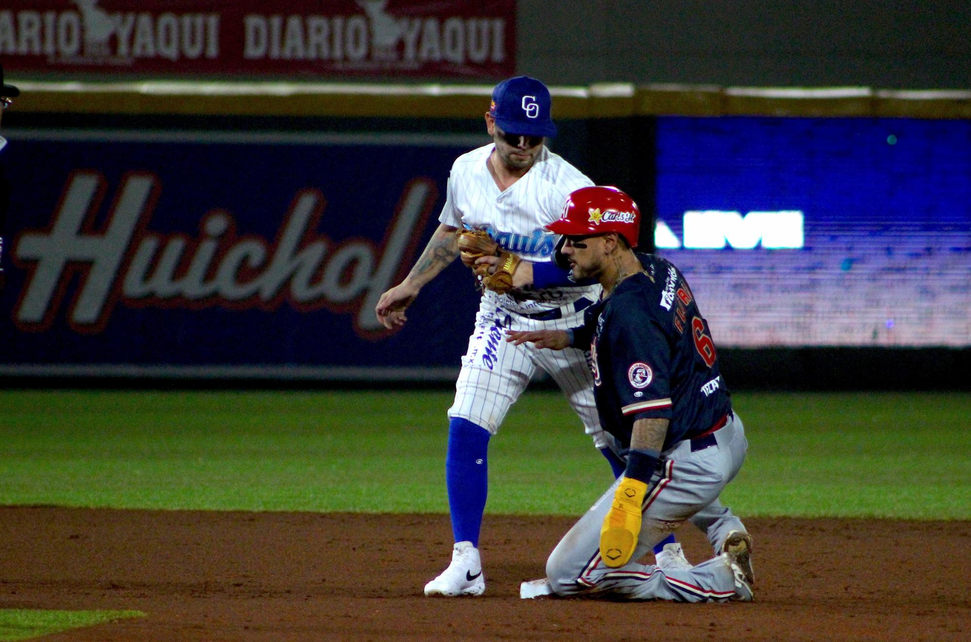 $!Águilas y Yaquis dividen en la doble cartelera