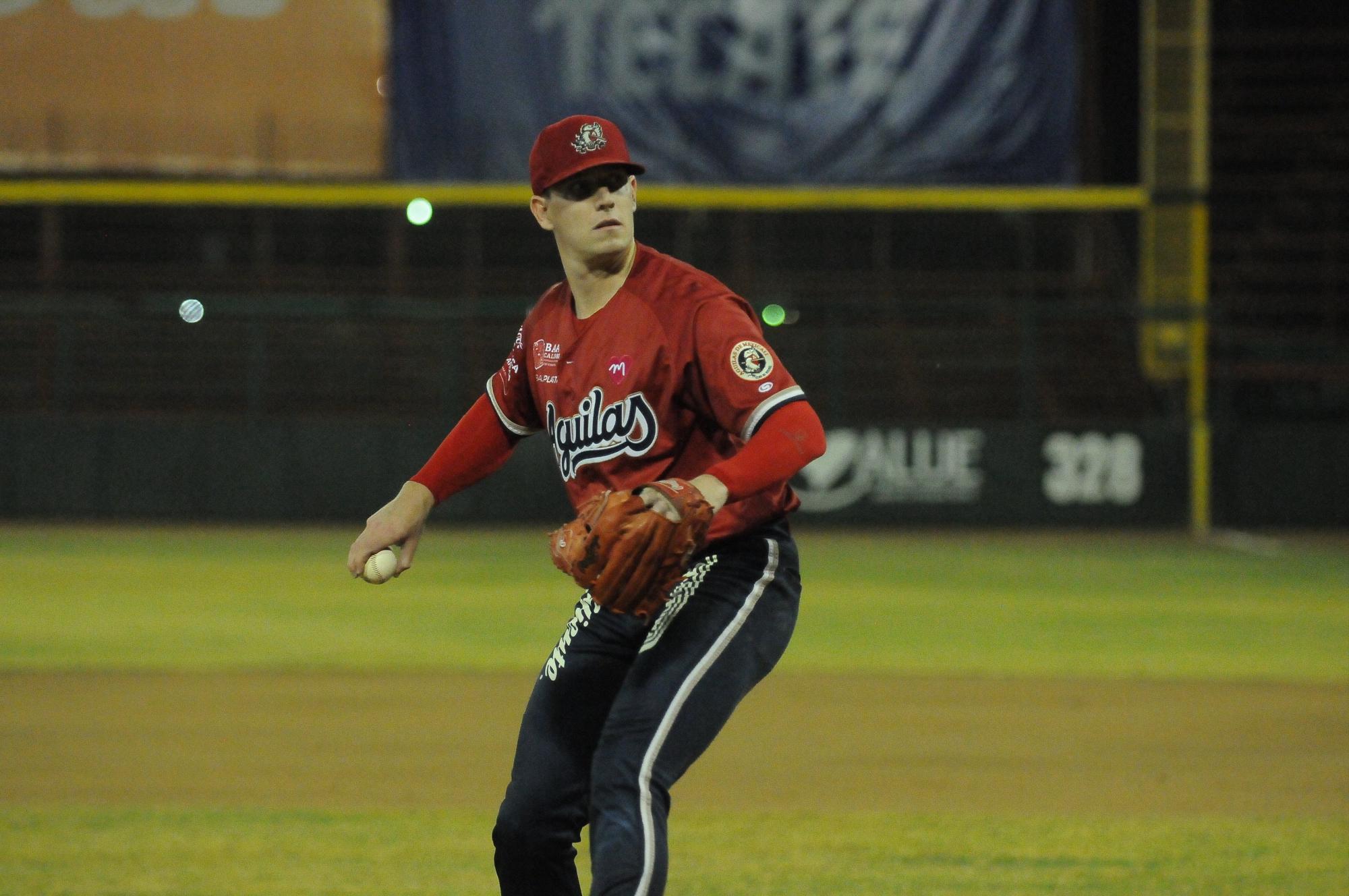 $!Los Águilas vuelan con la serie de Navojoa