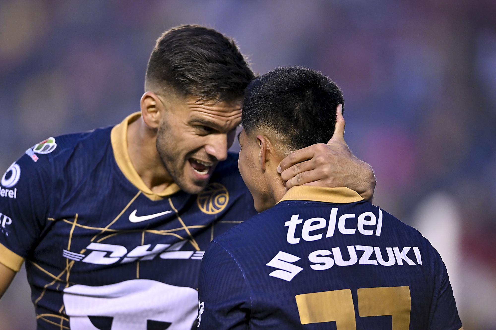 $!¡Le pegan a las Águilas! Pumas se queda con el Clásico Capitalino