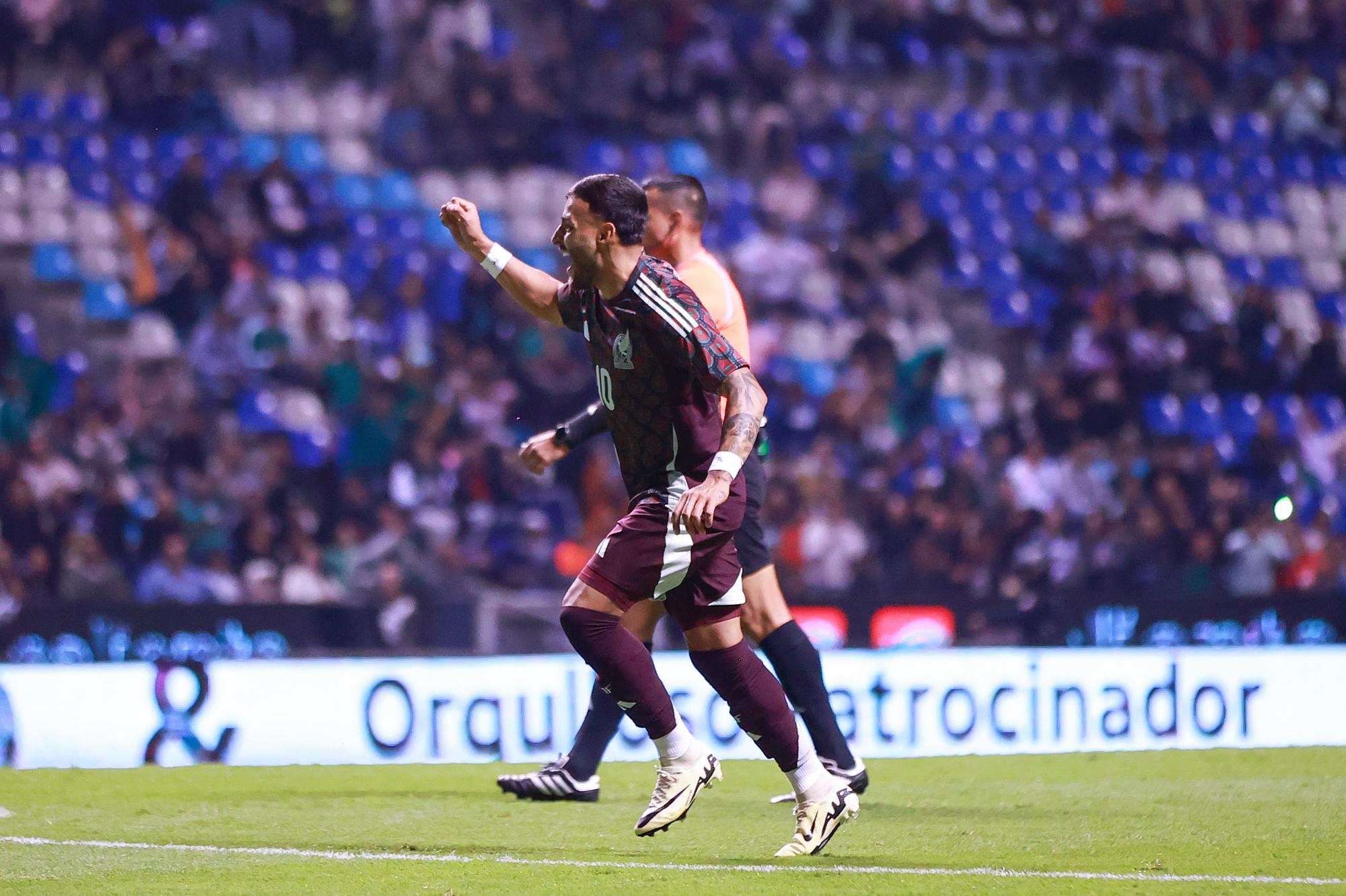 $!Selección Mexicana deja escapar el triunfo ante el Valencia y es abucheada en Puebla