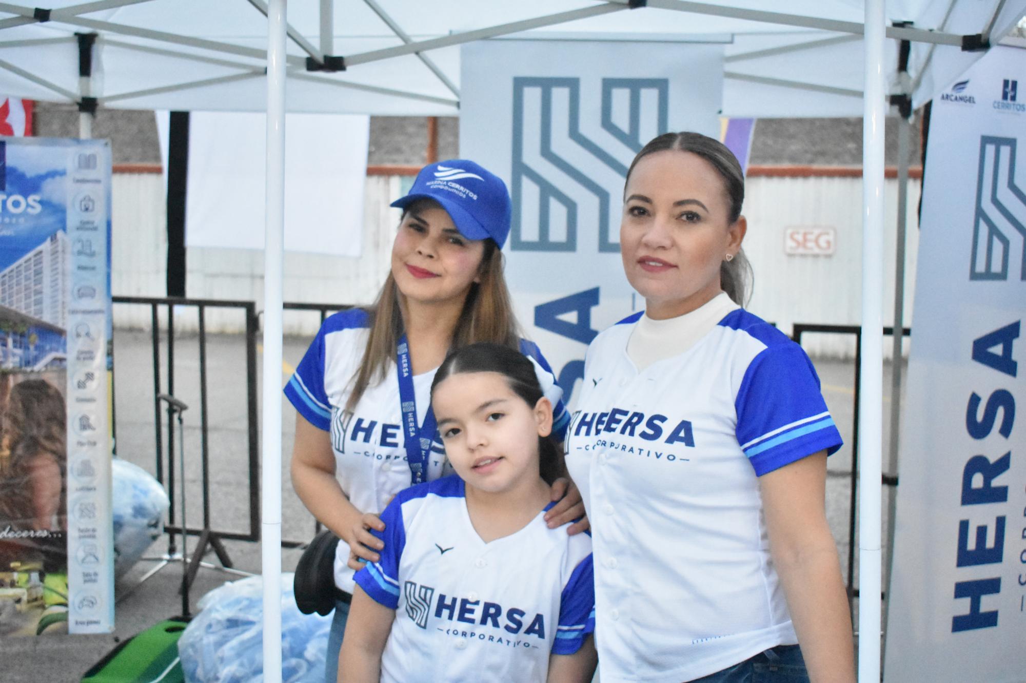 $!Gabriela Castro, Monserrat Tapia y Patricia Gandarilla.