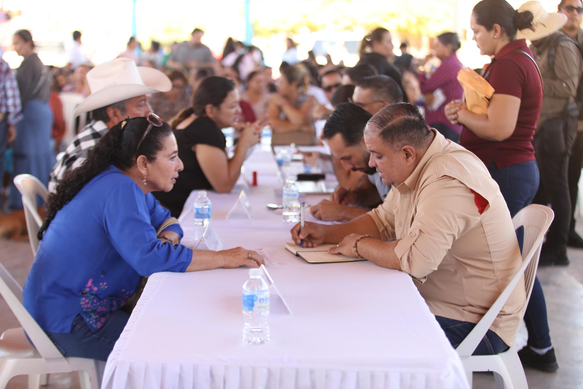 $!Llevan programa ‘Bienestar para todos’ a El Habal, en Mazatlán