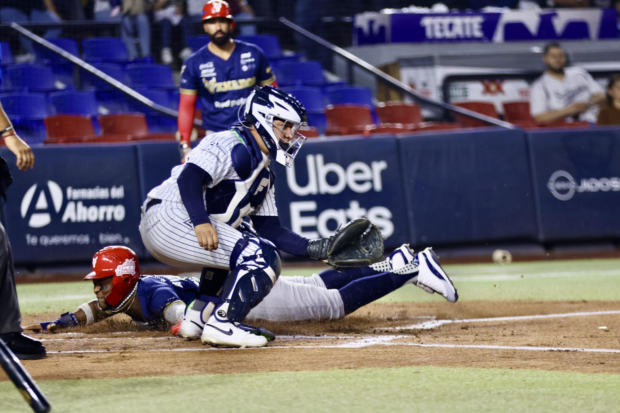 $!Venados descarga su ofensiva ante Sultanes para ligar victorias