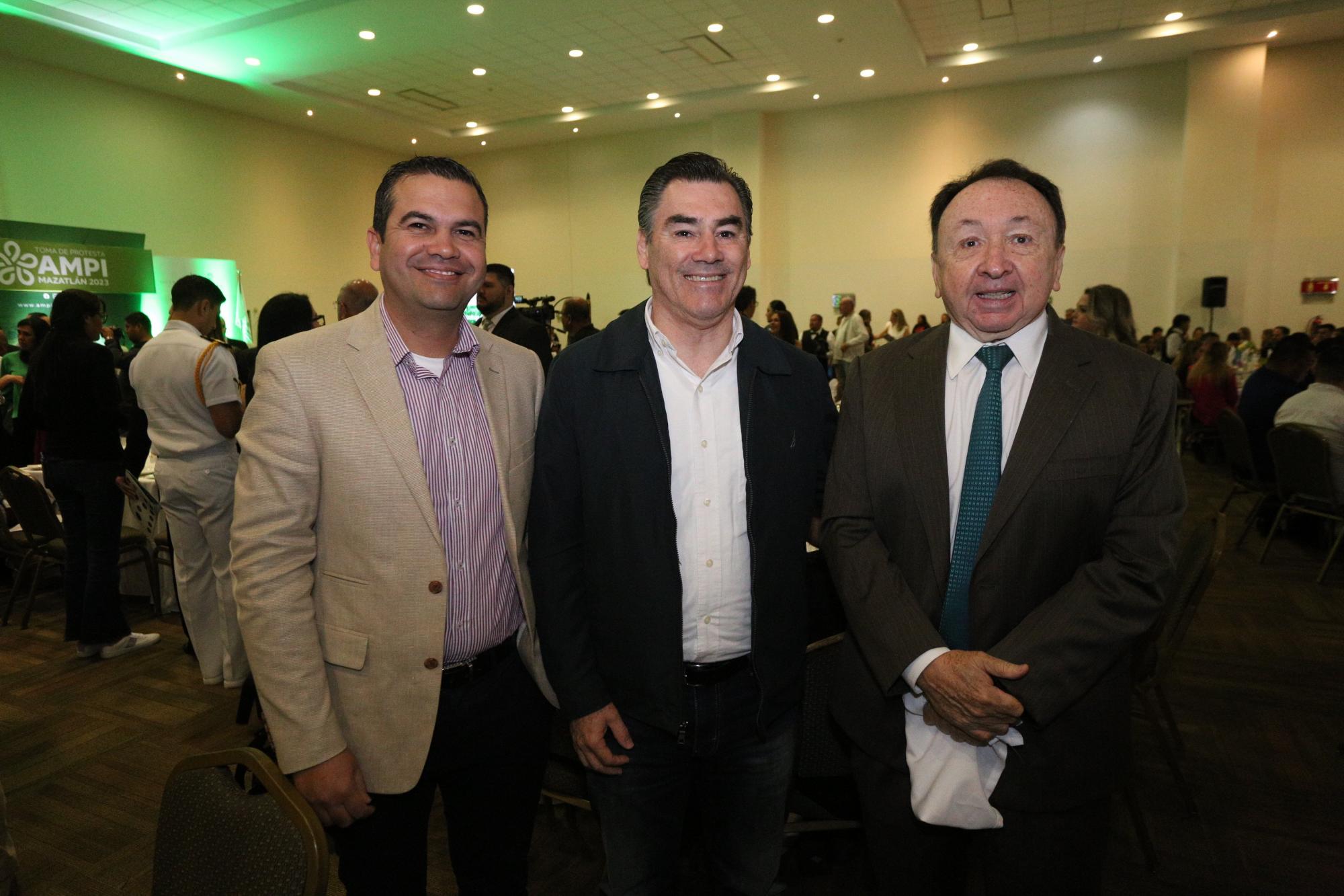 $!Rubén Munguia, Víctor Humarán y Alfredo Ruelas.