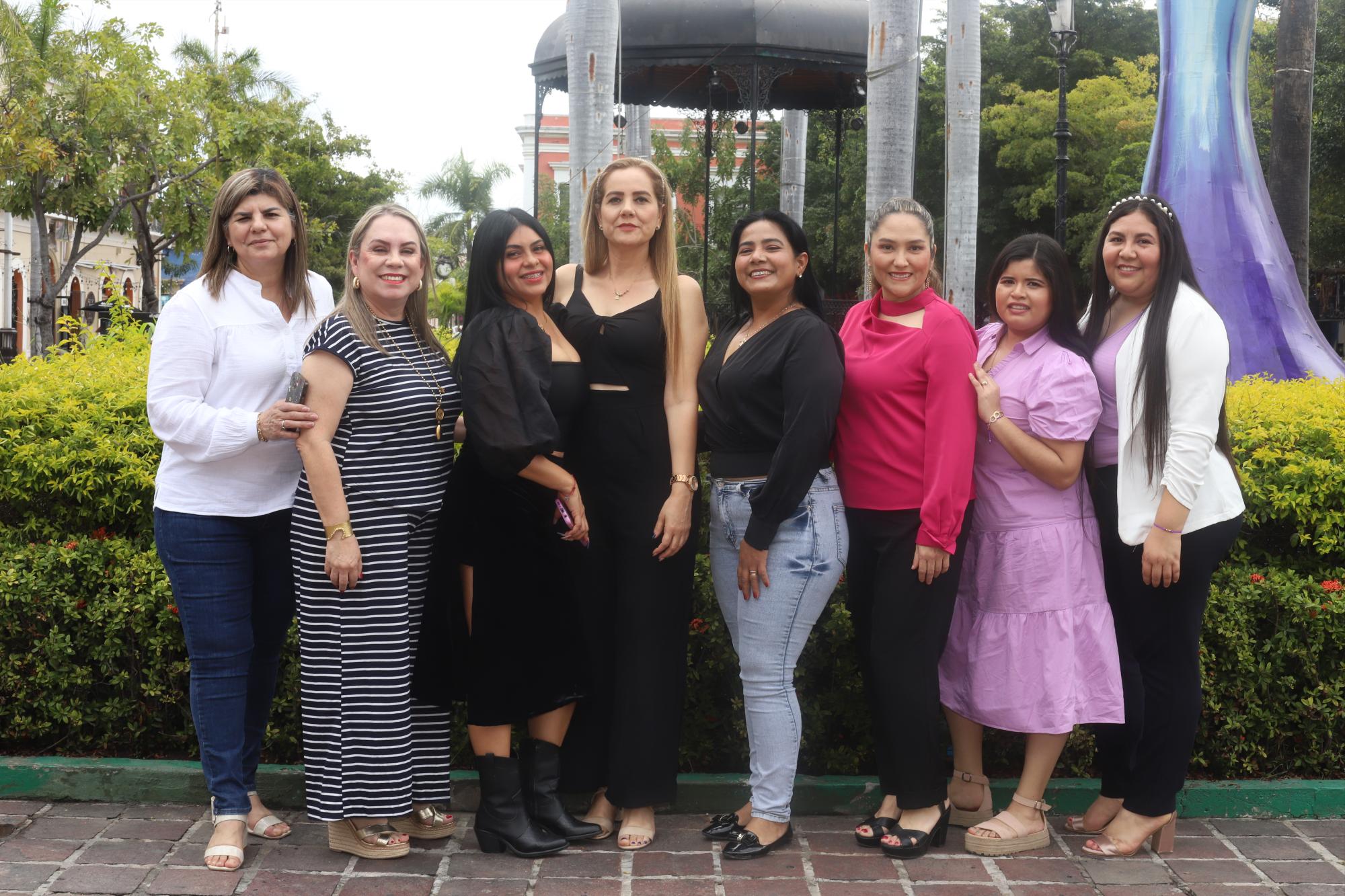 $!María de Jesús Urías, Elva Aguirre, Araceli Solano, Adriana Marrujo, Olga Solís, Lupita Páez, Xóchitl Aguilar y Amanda Aragón, del área Administrativa.