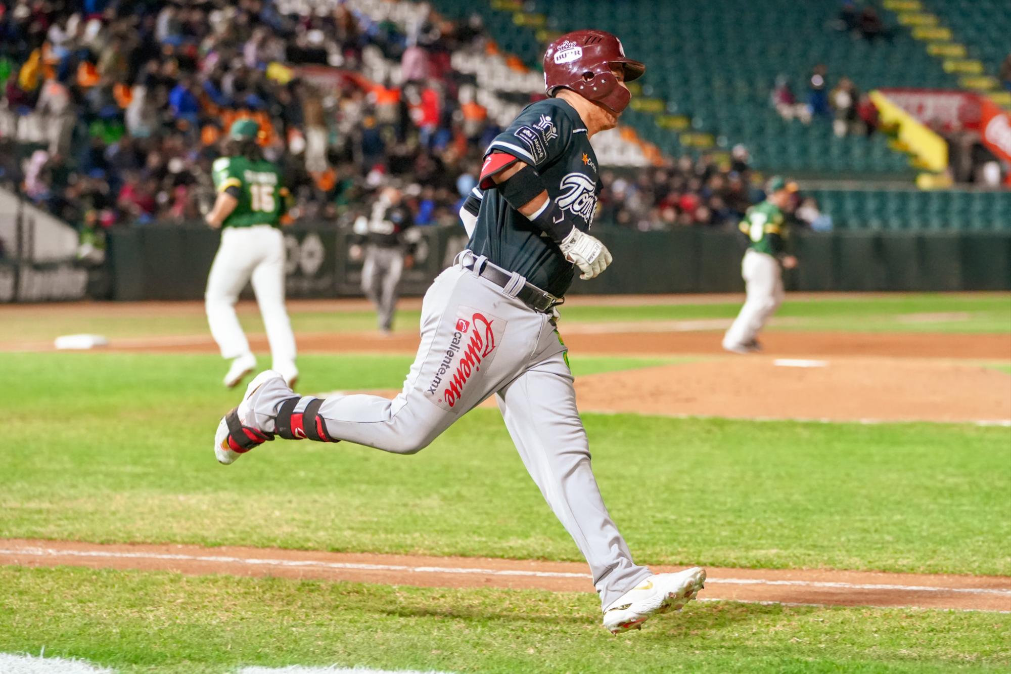 $!Tomateros de Culiacán hilvana triunfos, tras doblegar a Cañeros de Los Mochis