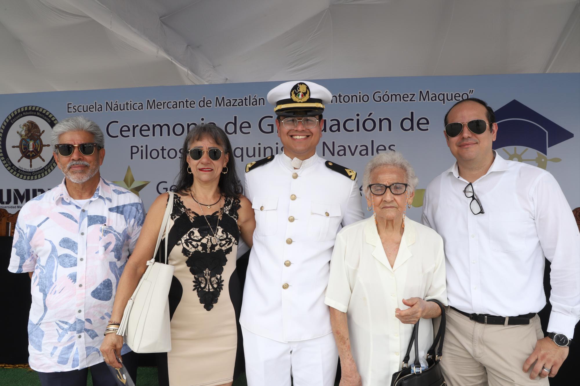 $!Abel Monroy, Sara Ibarra, Diego Vega, Aurora Martínez y Javier Vega.