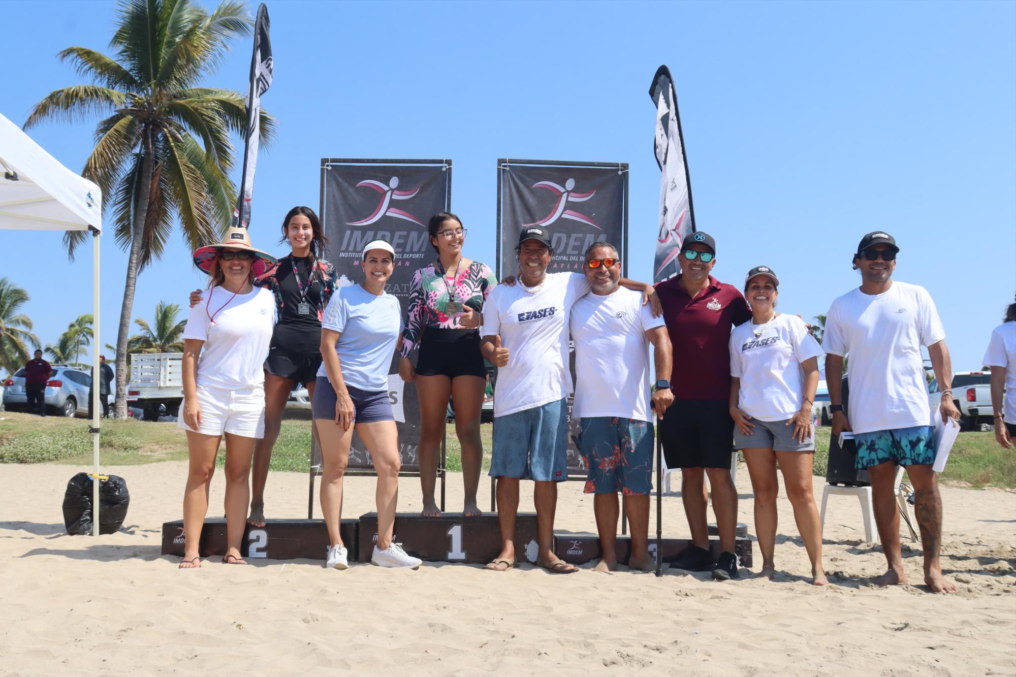 $!Dominan las olas en el Selectivo Municipal de Surfing, en Mazatlán