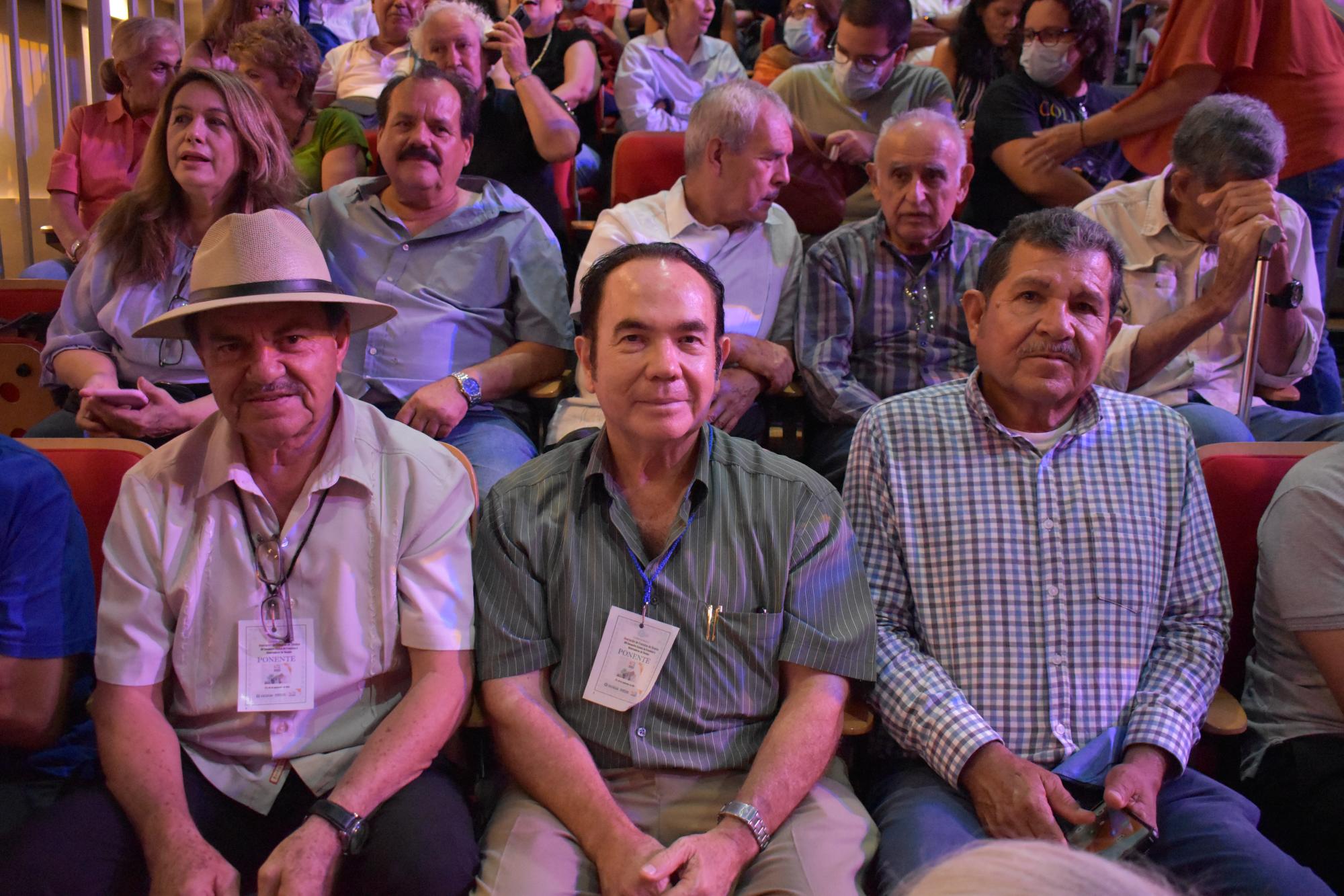 $!Los cronistas Óscar Cuén, Carlos Francisco Tavizón y Julio Mendívil.