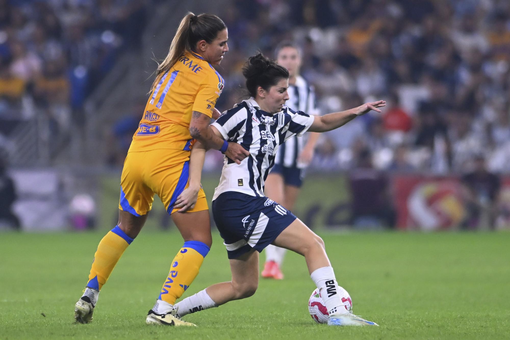 $!¡Rayadas da voltereta a Tigres y es bicampeón de Liga MX Femenil!