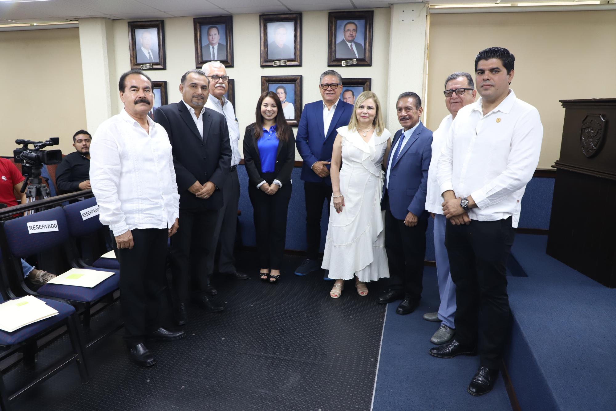 $!Jose Antonio Serna Coronado, Jesús Castillo, Jesús Mayorquín, Adriana Morales, Héctor Samuel Torres, Carmelita de Sánchez, Francisco Bibriesca, José Miguel Rodríguez Menchaca y José Antonio Serna Valdez.