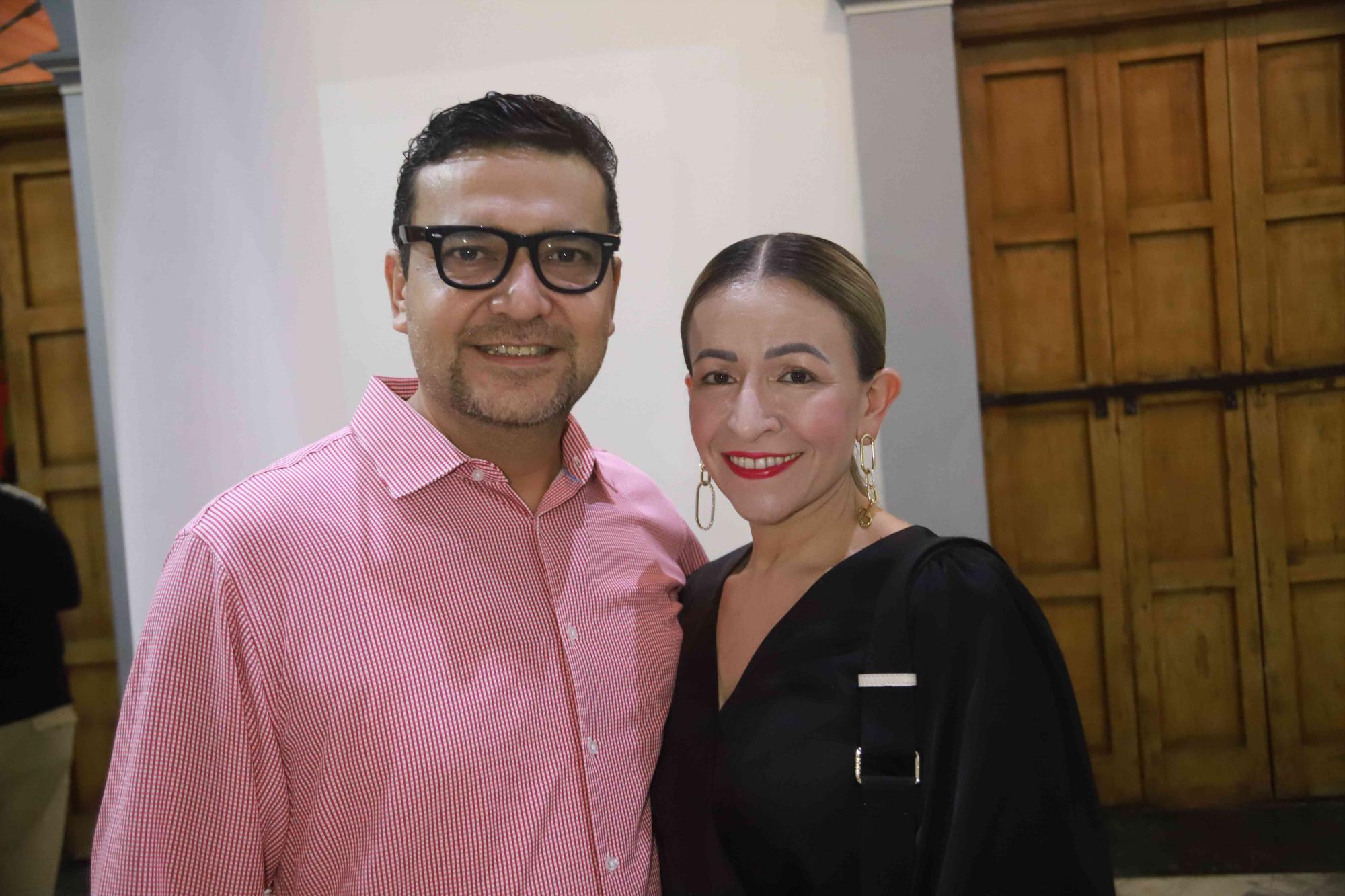 $!Juan Elizondo y Teresita Majalca.