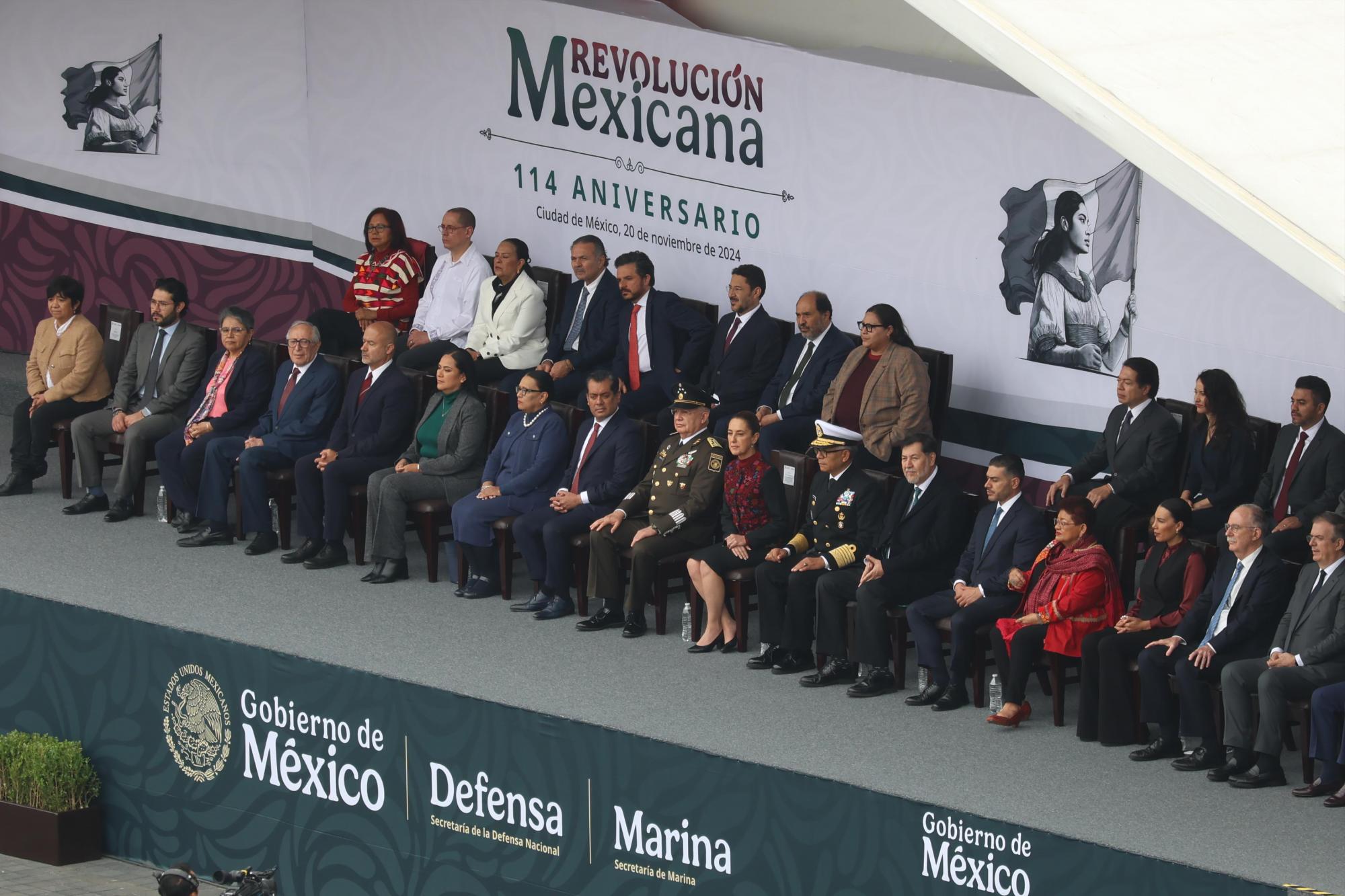 $!Sheinbaum encabeza su primer desfile como Comandanta Suprema de las Fuerzas Armadas