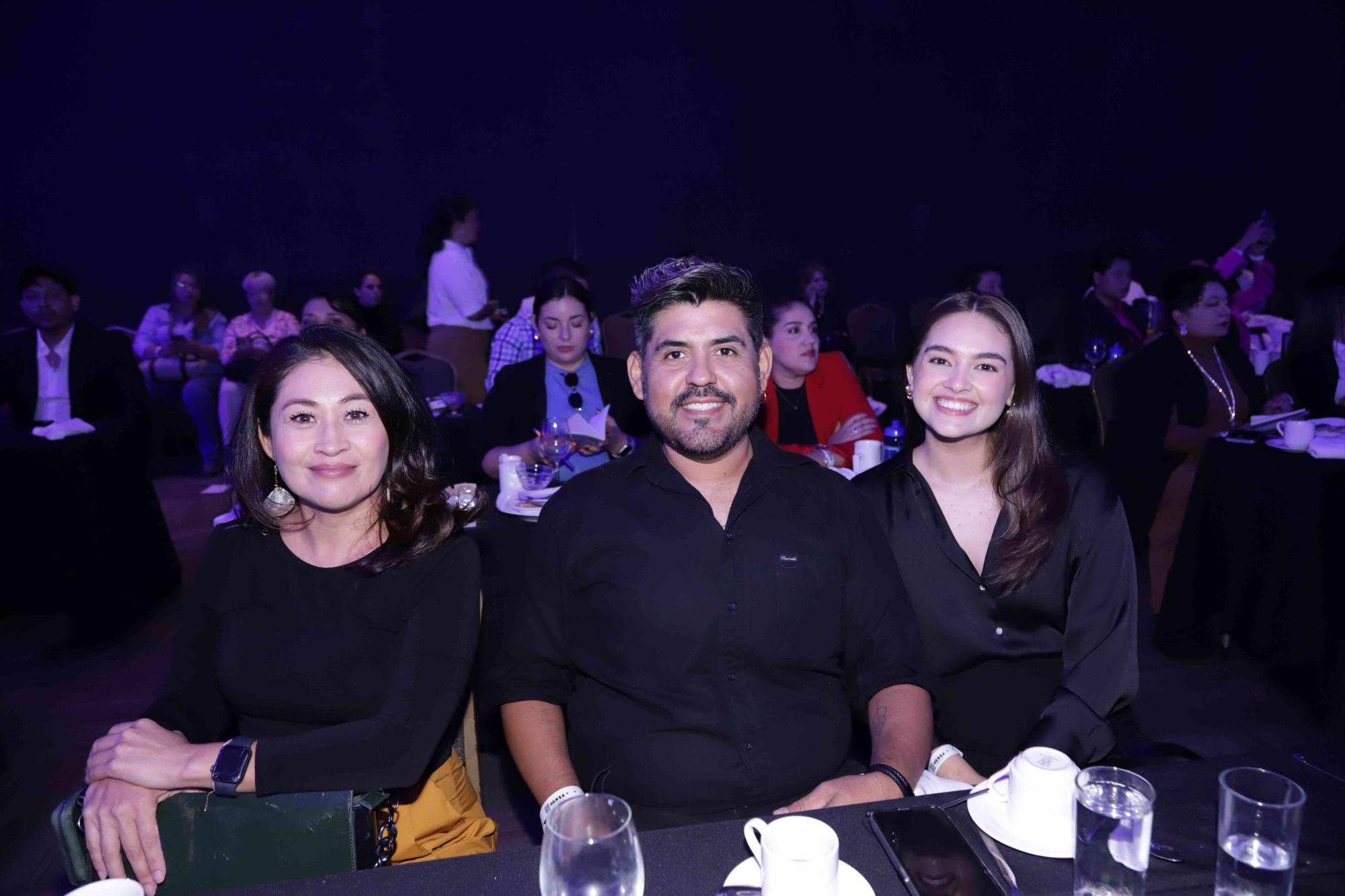 $!Nery García, Jorge López y Frida Chávez.