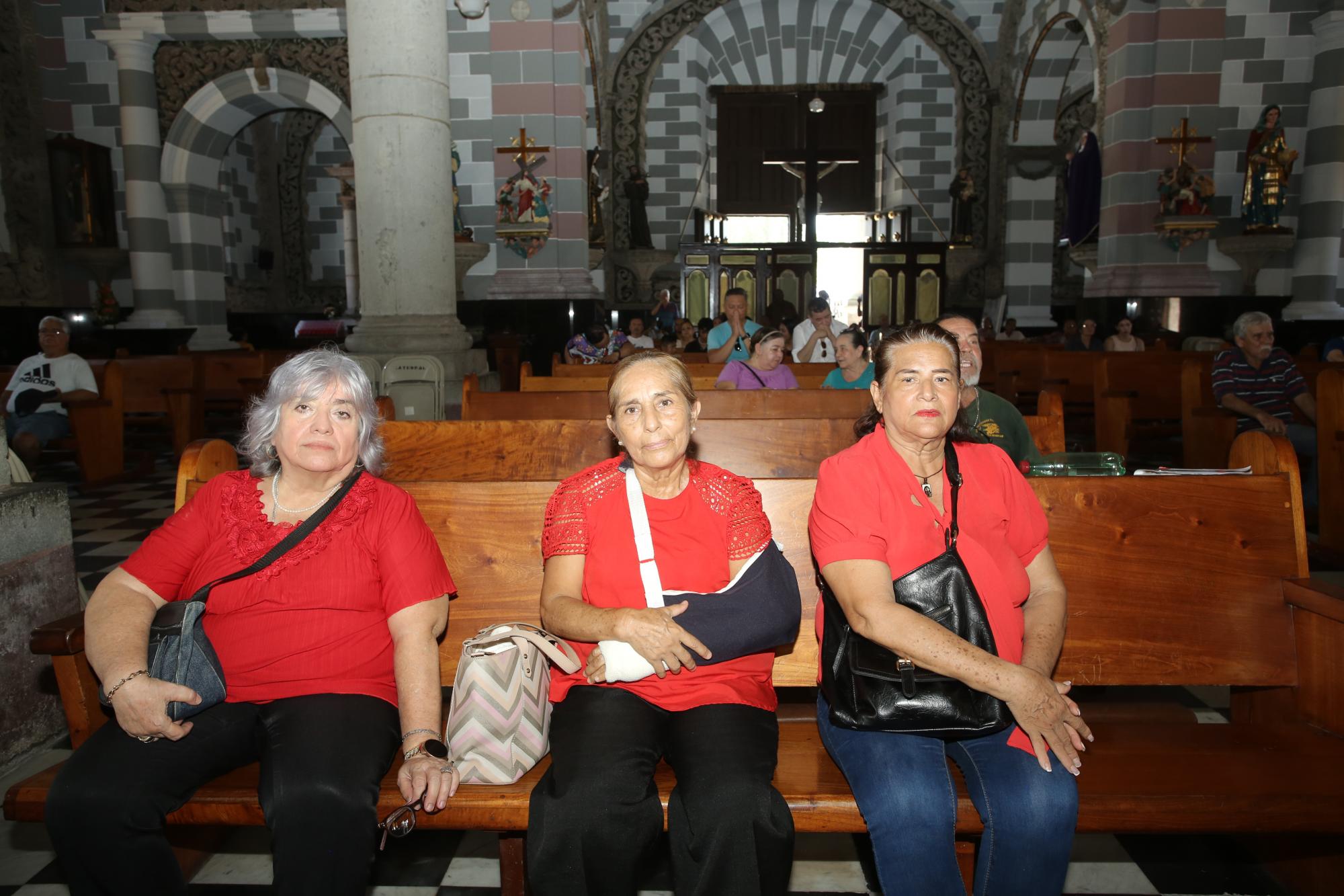 $!Las damas de Anspac Noroeste durante la homilía.