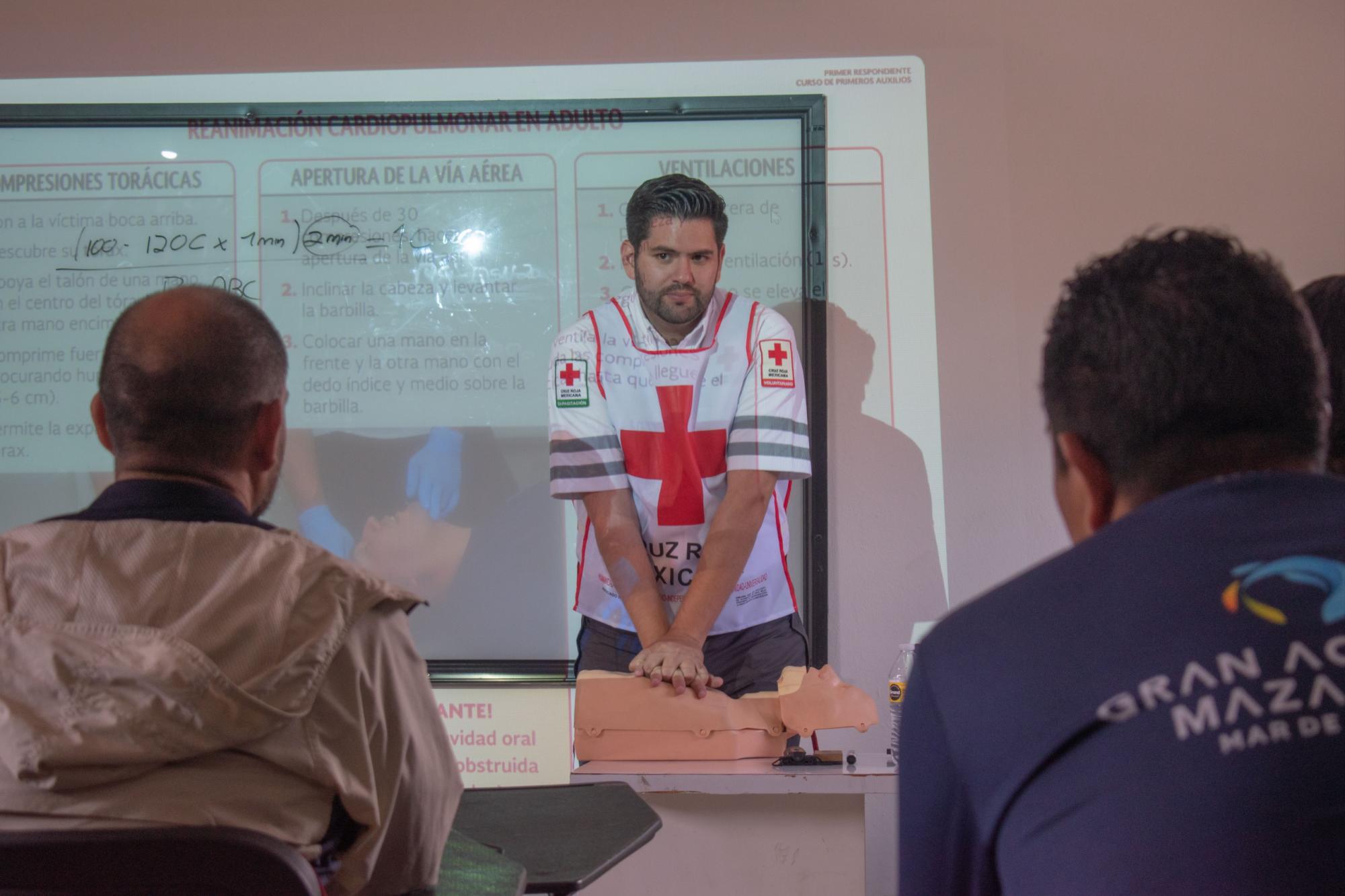 $!Brinda Cruz Roja Mazatlán capacitación de primeros auxilios