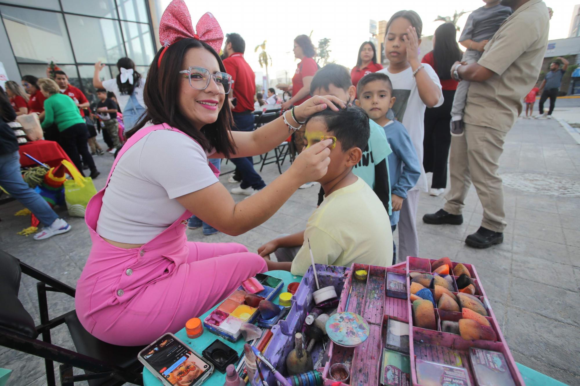 $!Apoya Pintacaritas Luna a los Reyes Magos de Noroeste