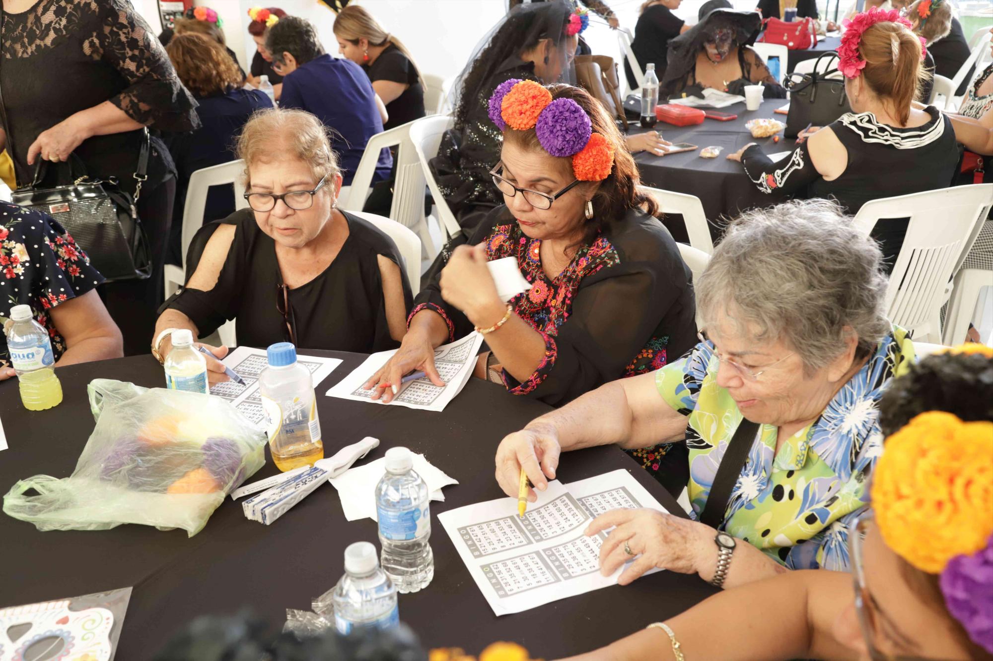 $!Una tarde muy divertida jugando bingo pasaron las asistentes.