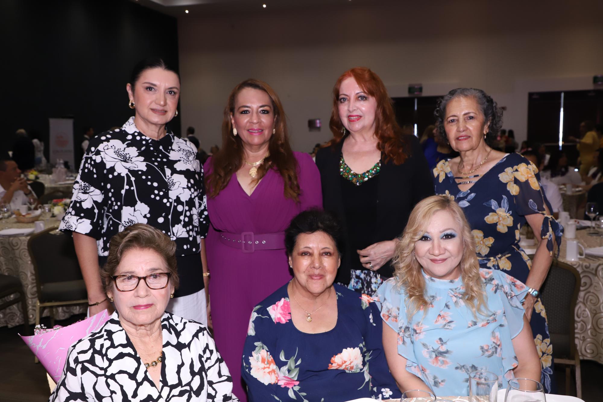 $!Alma Zepeda, Lolys Rubio, Laura Elena Ponzo, Martha Emma Gómez, María Félix, Elsa Ordaz y Claudia Águila.