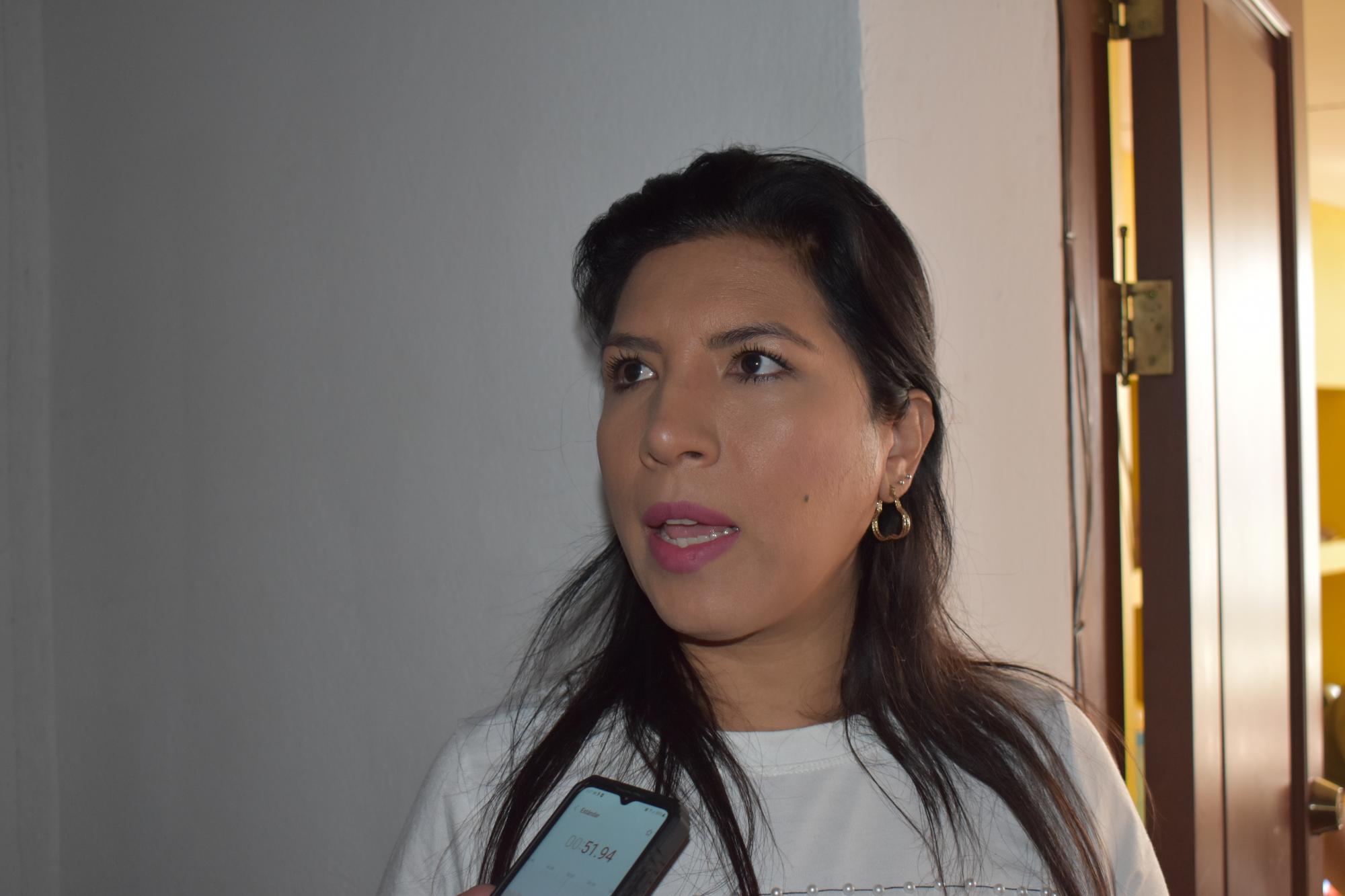 $!Cinthia Ríos es la maestra que imparte el taller.