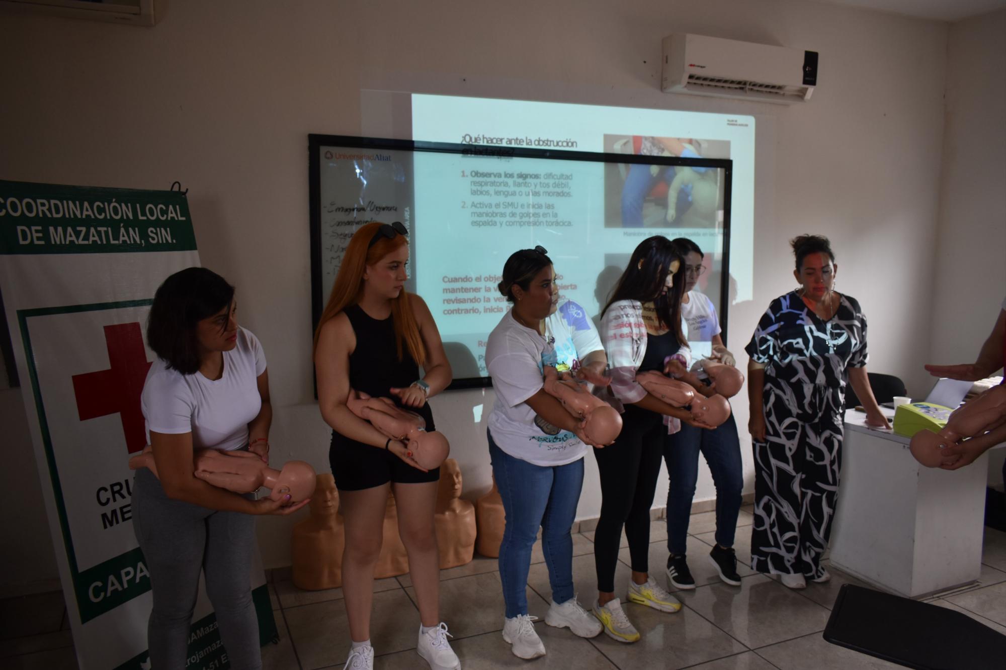 $!Imparte Cruz Roja Taller de primeros auxilios a la ciudadanía mazatleca