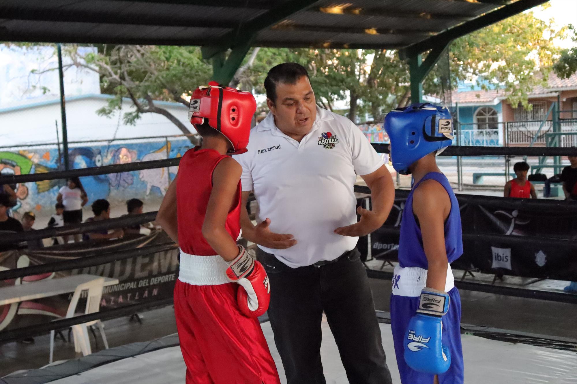 $!Lucen jóvenes promesas en el Torneo Municipal de Box Imdem