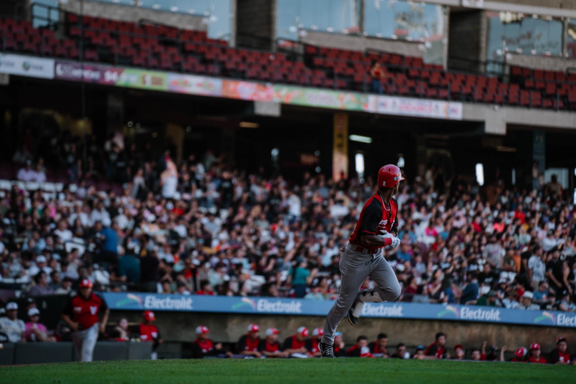 Ramiro Peña sale de los Tomateros de Culiacán en cambio con Venados de  Mazatlán - Los Noticieristas