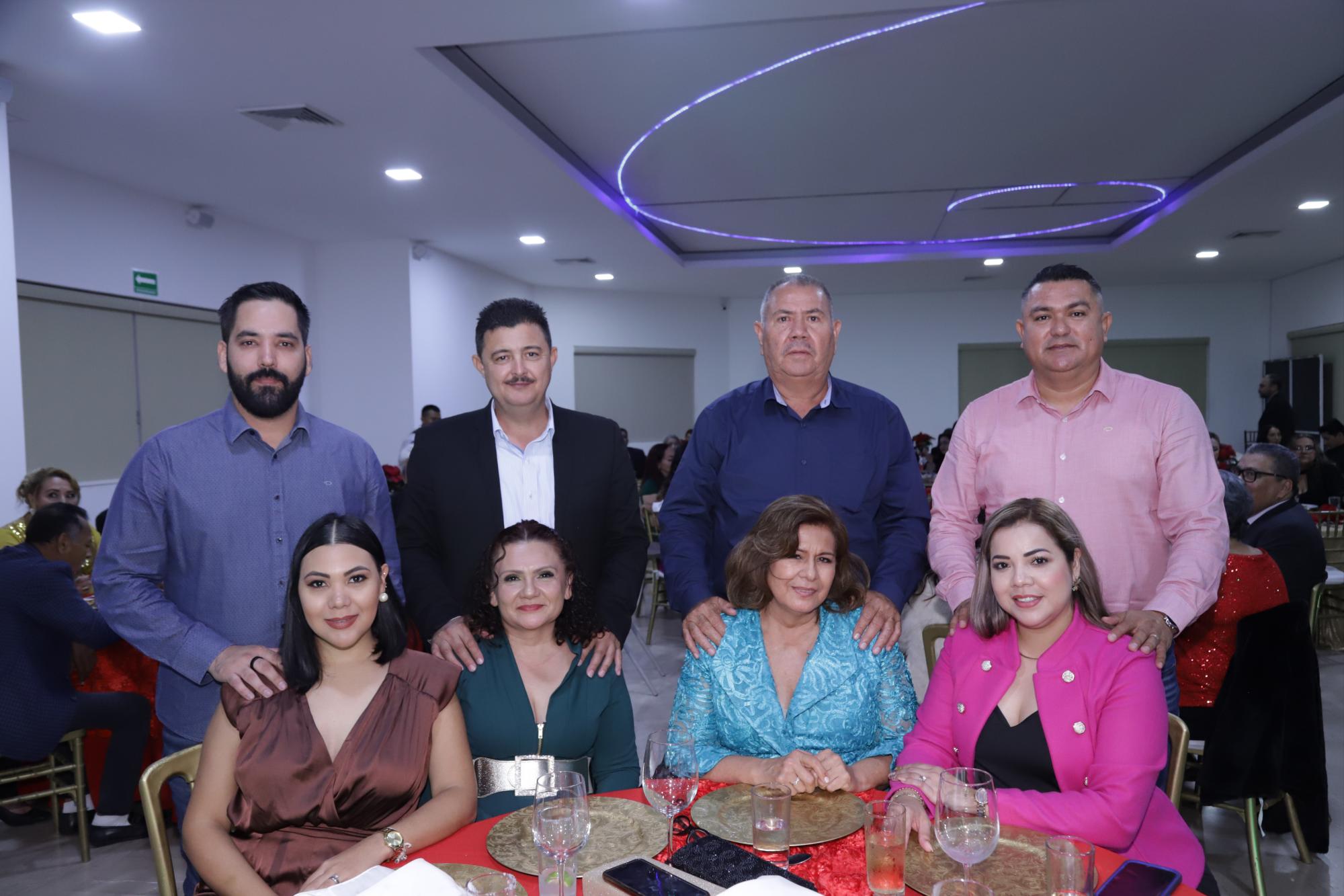 $!Luis Bernal, Luis Zataráin, José María Velarde, Fabián Canizález, Amy Leticia León, Ana María Lamarque, Rosa María Rodríguez y Yamelyd Vega.