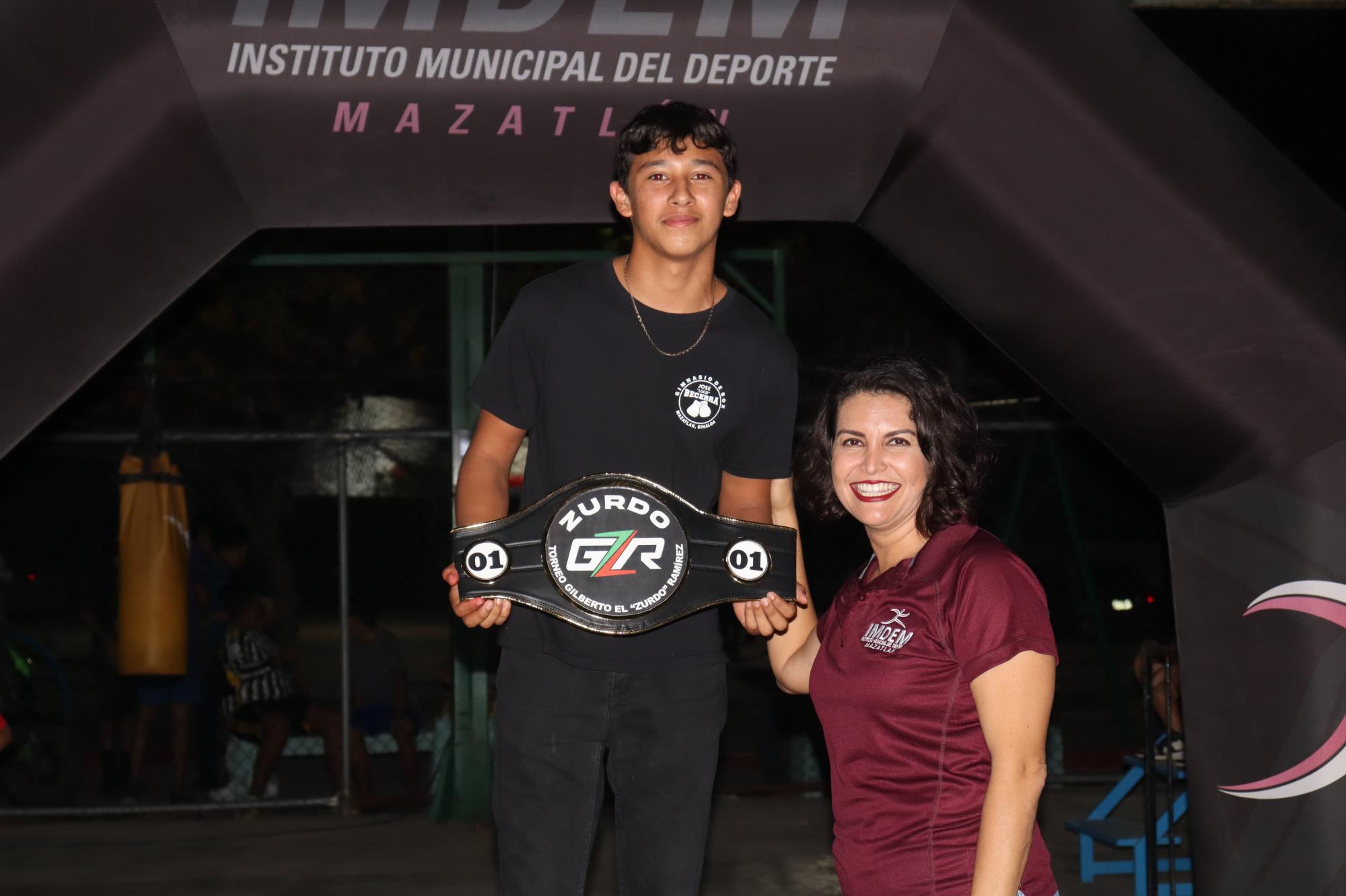 $!Cierra el Torneo de Boxeo ‘Zurdo’ Ramírez con poder mazatleco, en el Info Playas