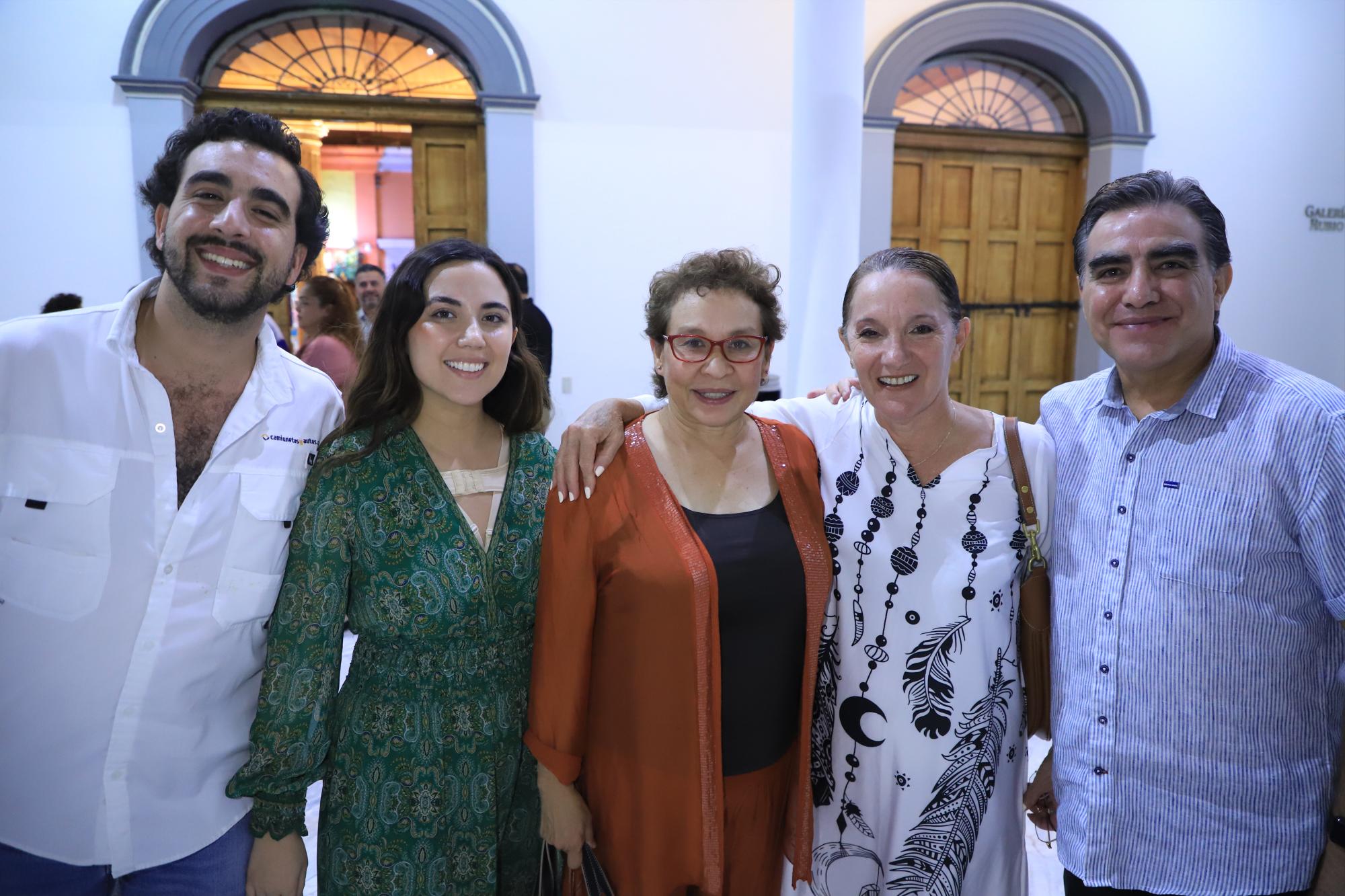 $!Tomás Treviño, Elisa Hernández, Ana Chang, Alicia García y Sergio Hernández.