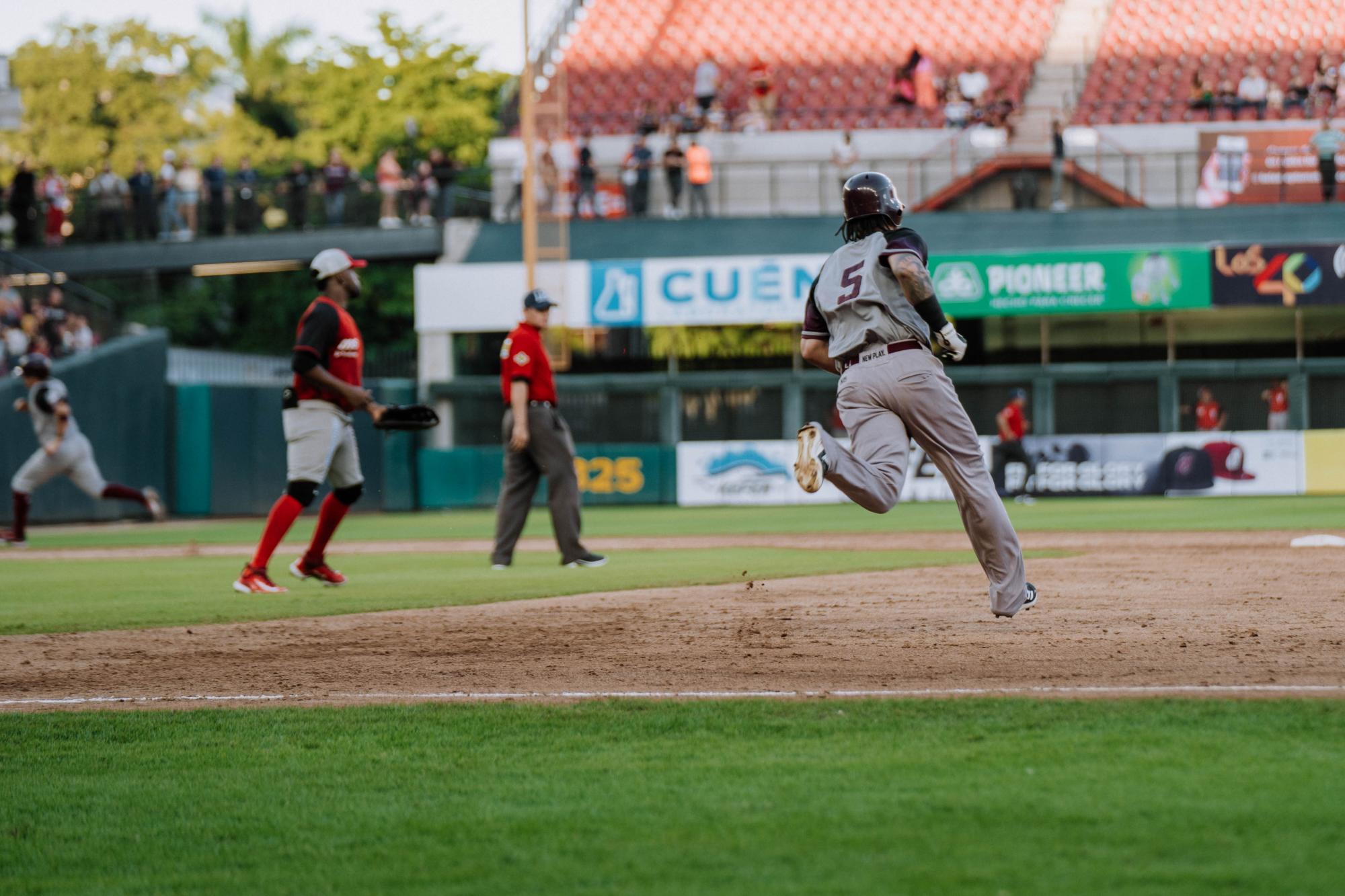 $!Venados de Mazatlán le repite la dosis a Tomateros de Culiacán