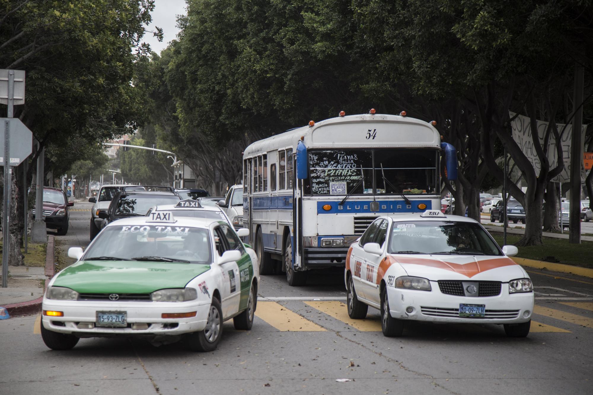 $!Autos chocolate: Una promesa presidencial al borde de la corrupción