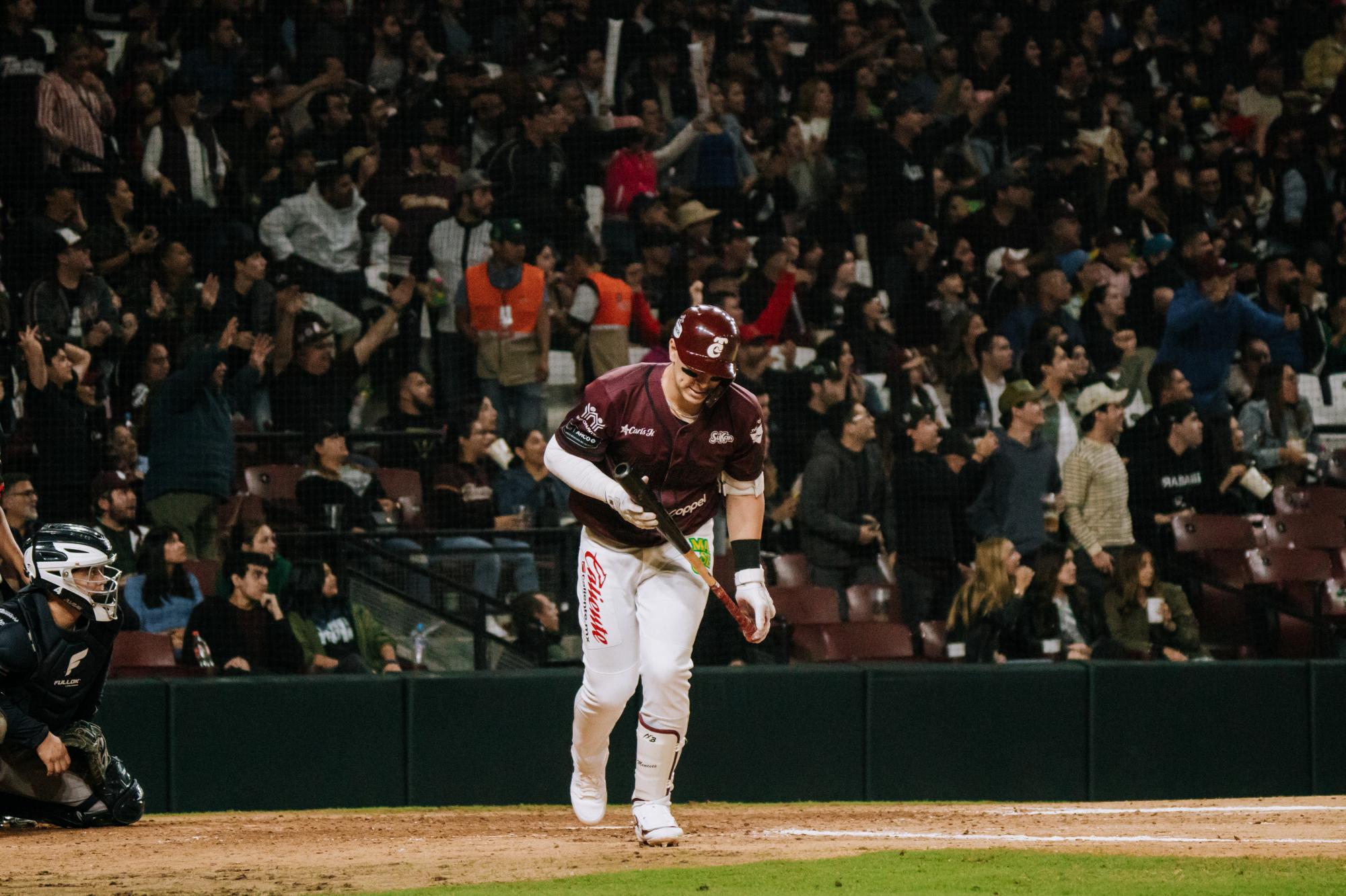 $!Gran exhibición colectiva de Tomateros para llevarse el primero de la serie