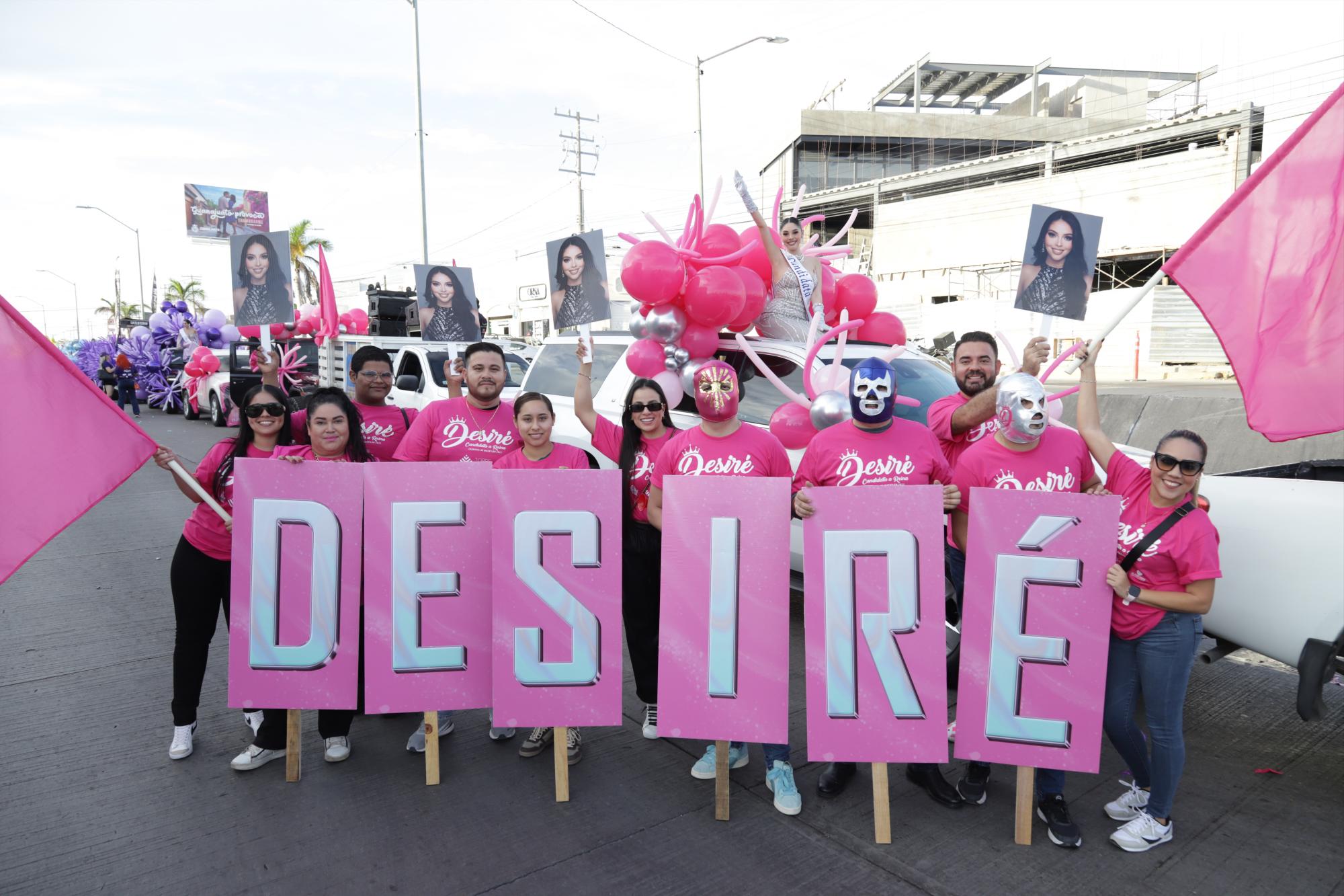 $!Luchadores y otros personajes apoyaron en la manifestación a Desiré Ayón.